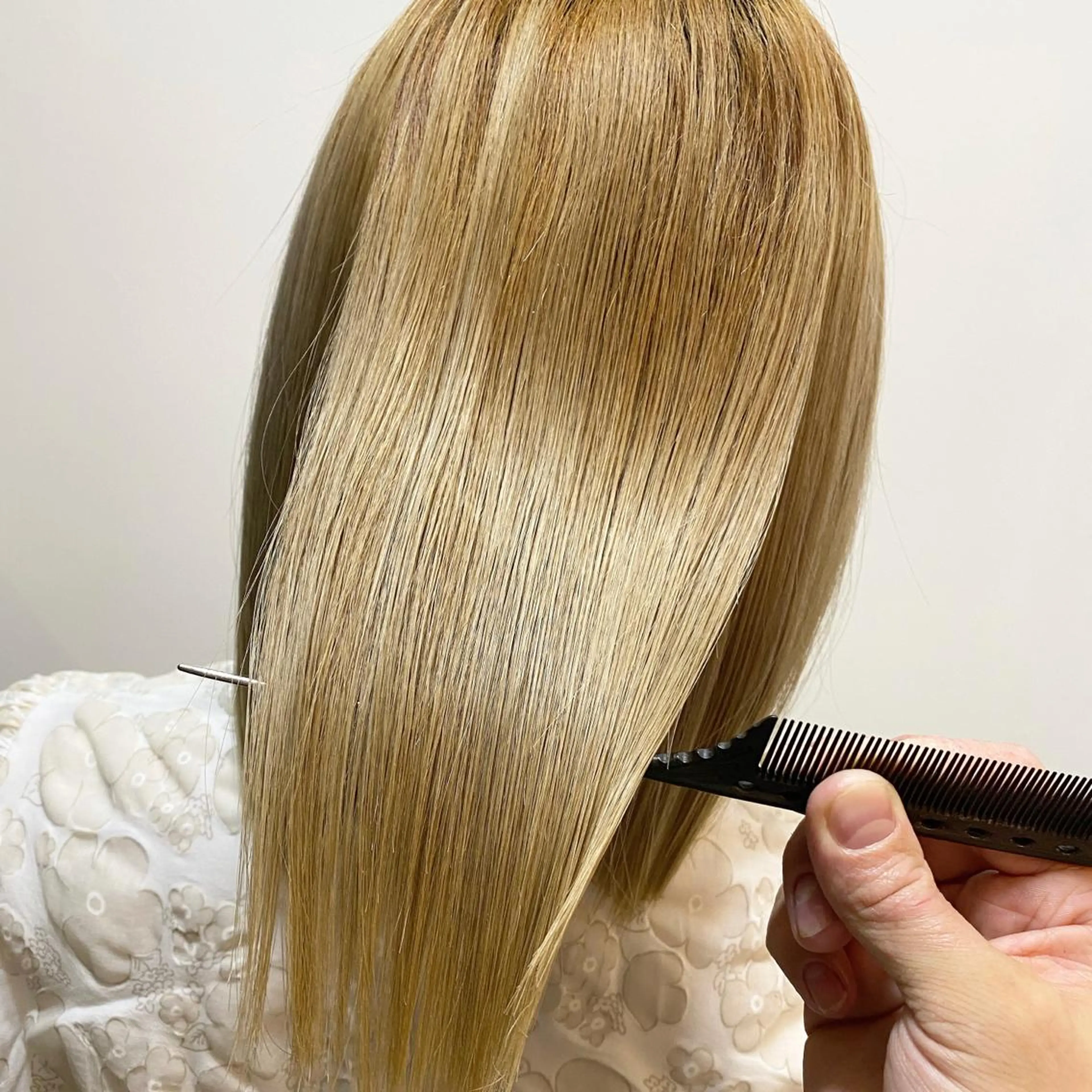 ミディアム 髪質改善 トリートメント 酸熱トリートメント 髪質改善特化 安東駿介のヘアスタイル