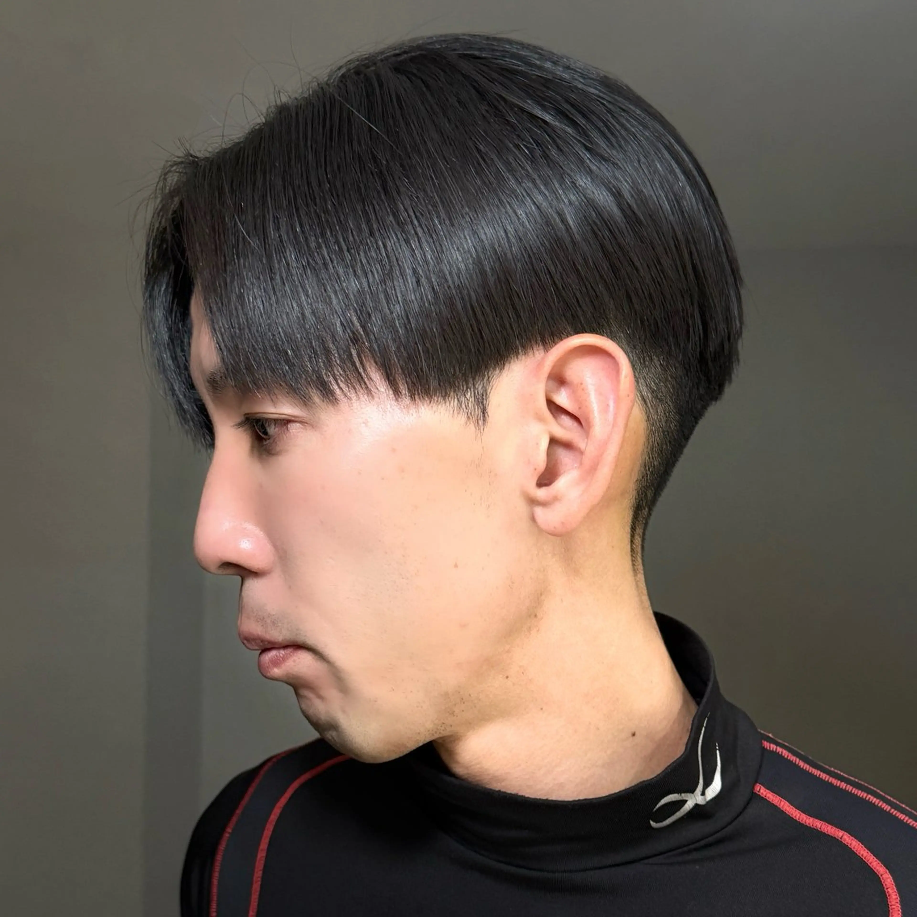 メンズ センターパート ダウンパーマ フェザーパーマ メンズ韓国風 マッシュ カット 縮毛矯正 センターパート特化/ メンズカット/ヒロキのヘアスタイル