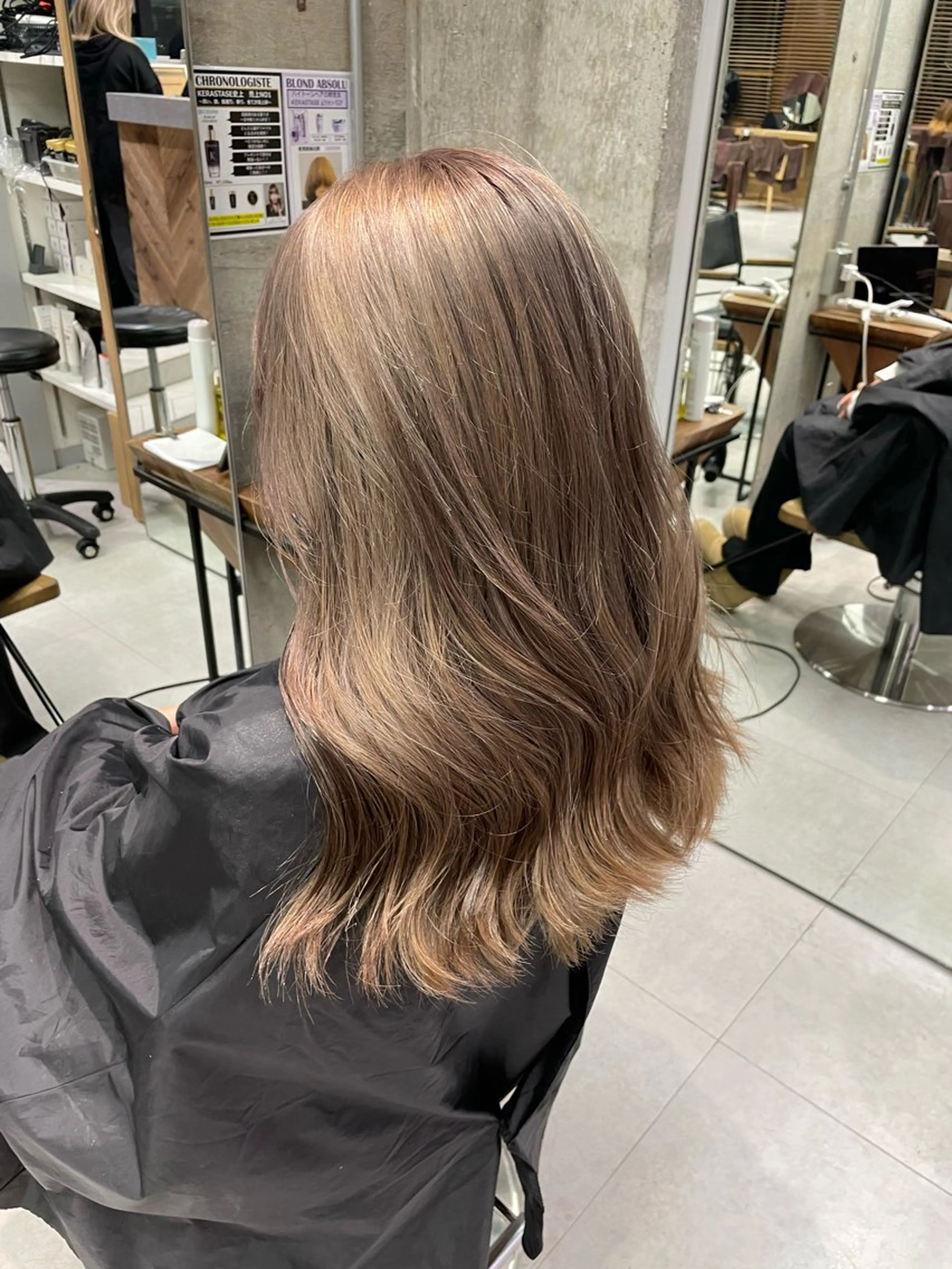 ロング 🫧ハイライトカラー 🫧 𝓜𝓘𝓤のヘアスタイル