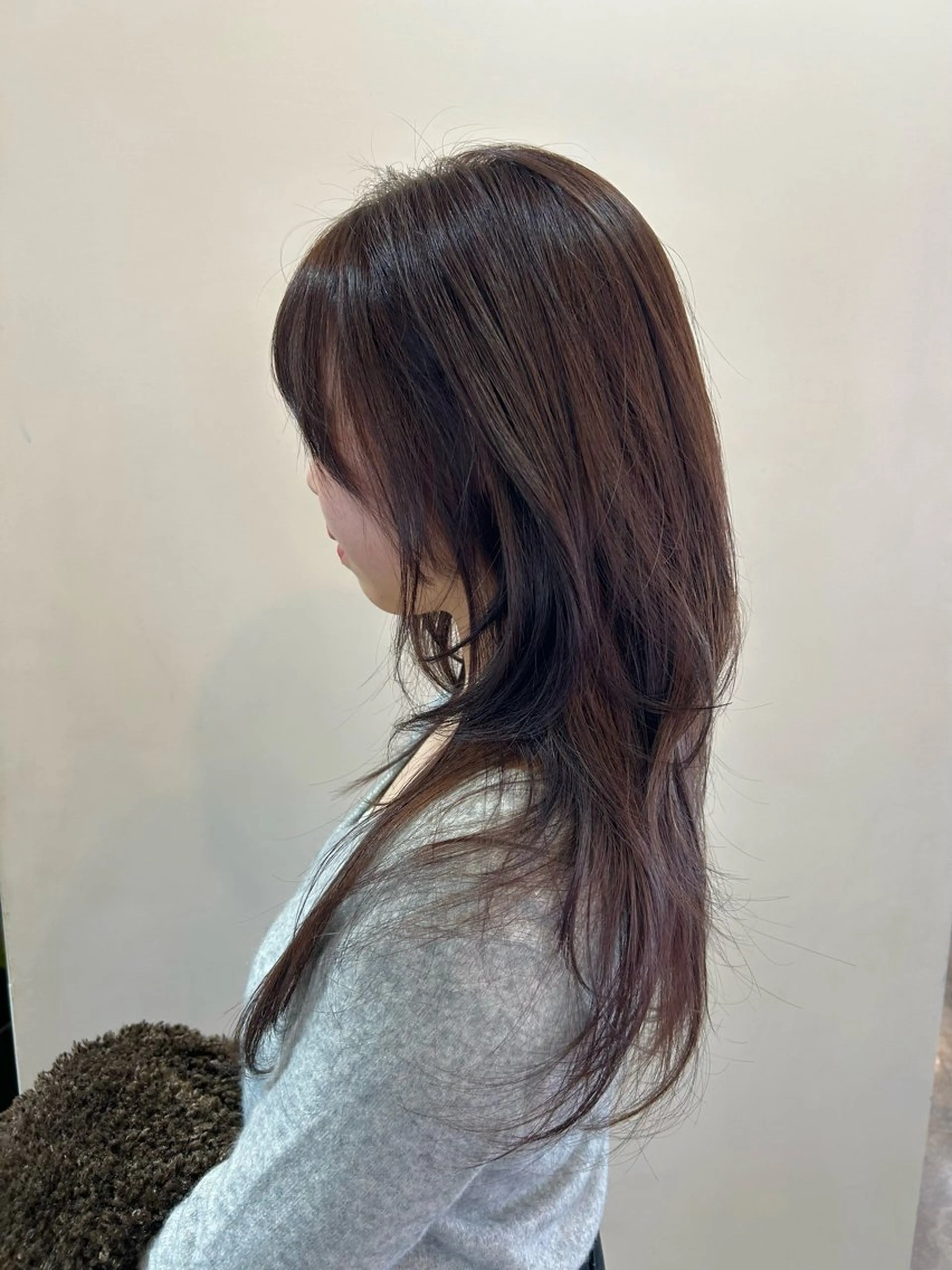 セミロング カラー カット ヘアカラー トリートメント SALOWIN二子玉川South店所属・AYANO ／レイヤー／オリーブのヘアスタイル