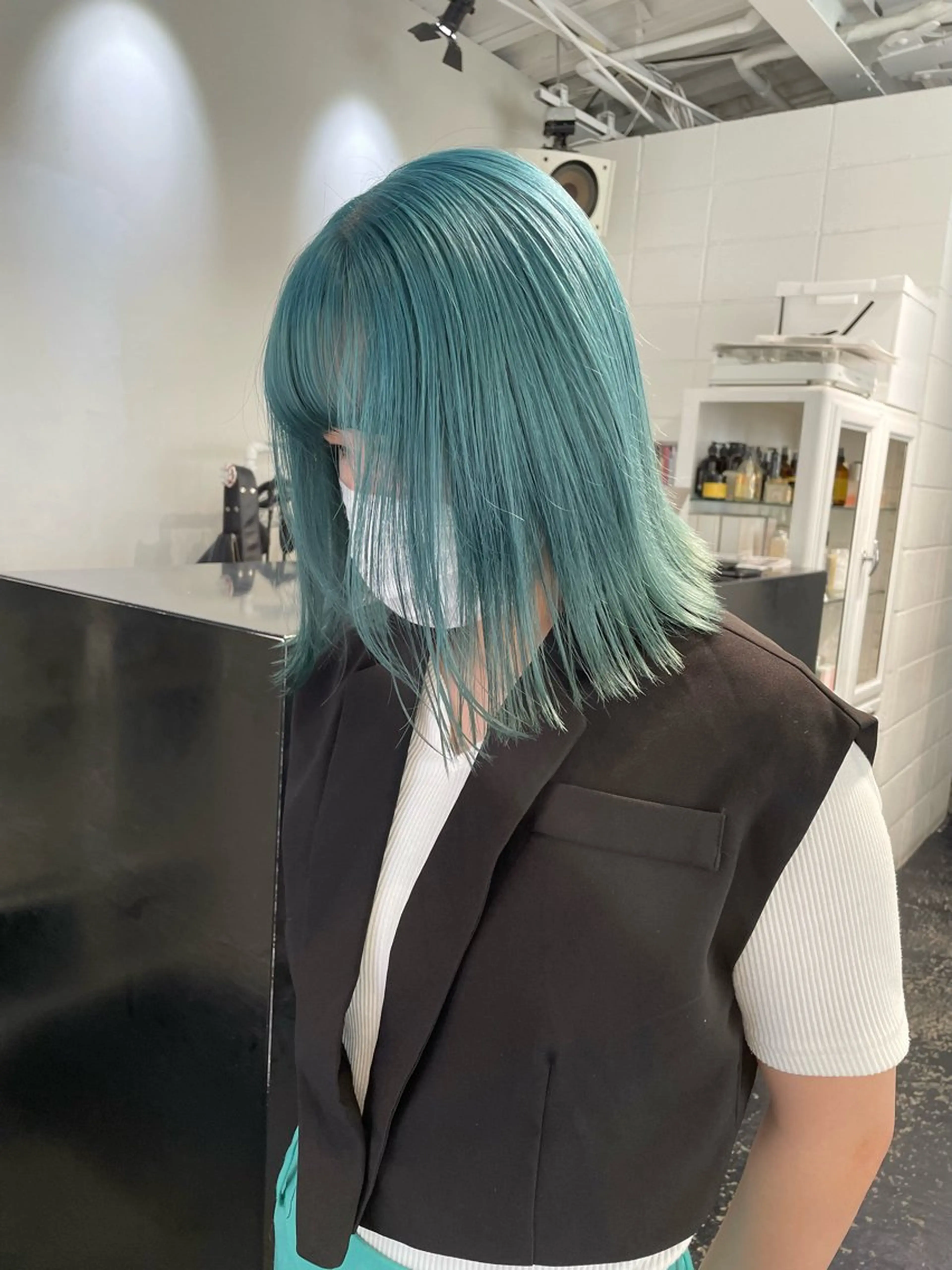 ミディアム カラー ヘアアレンジ ブリーチ ブルーカラー カット ヘアカラー トリートメント 艶ハイトーン/ヘア アレンジAYAKAのヘアスタイル