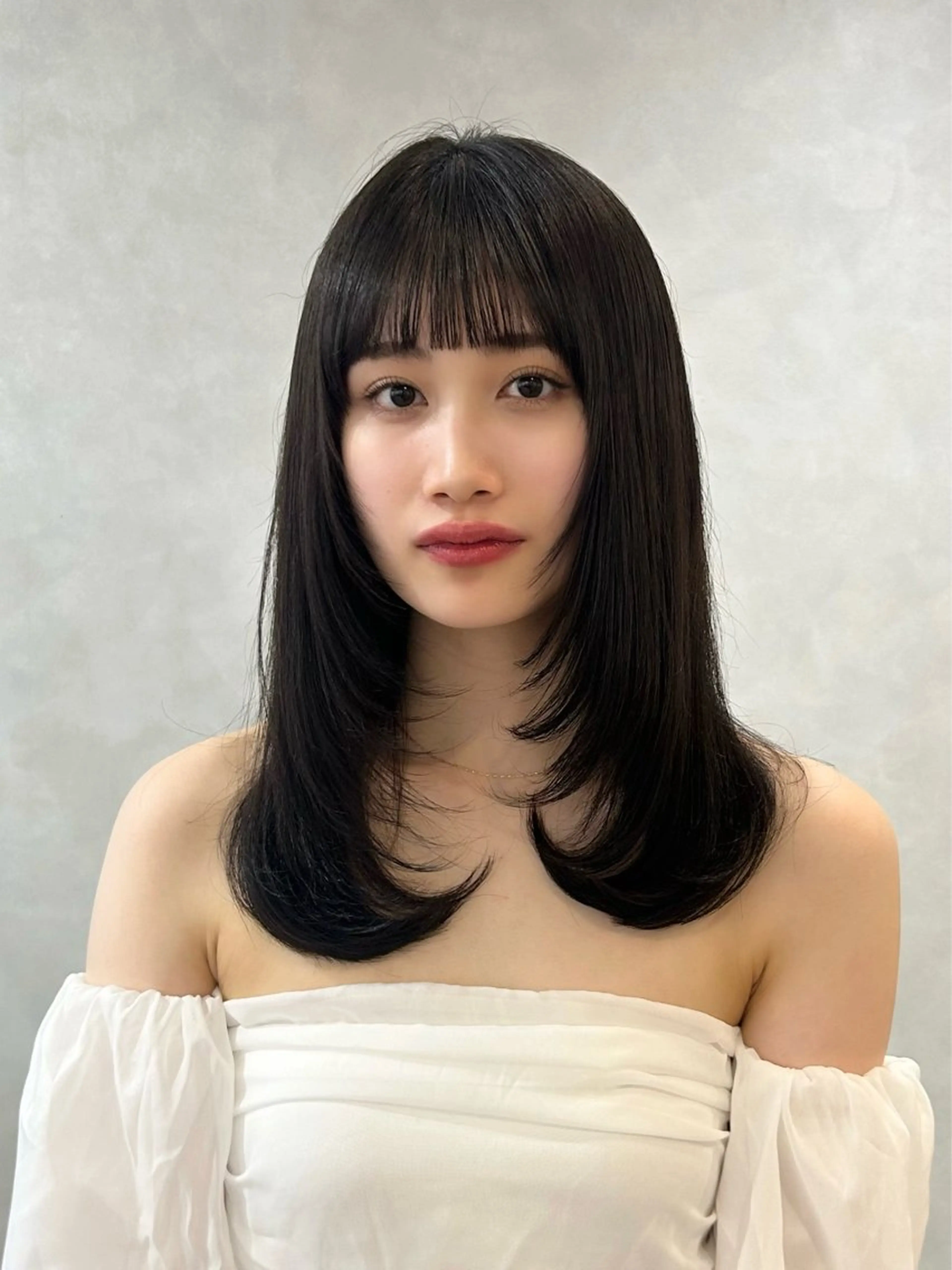 ミディアム カラー グレージュ レイヤーカット ❤️ショートカット ・顔周りカット❤️のヘアスタイル