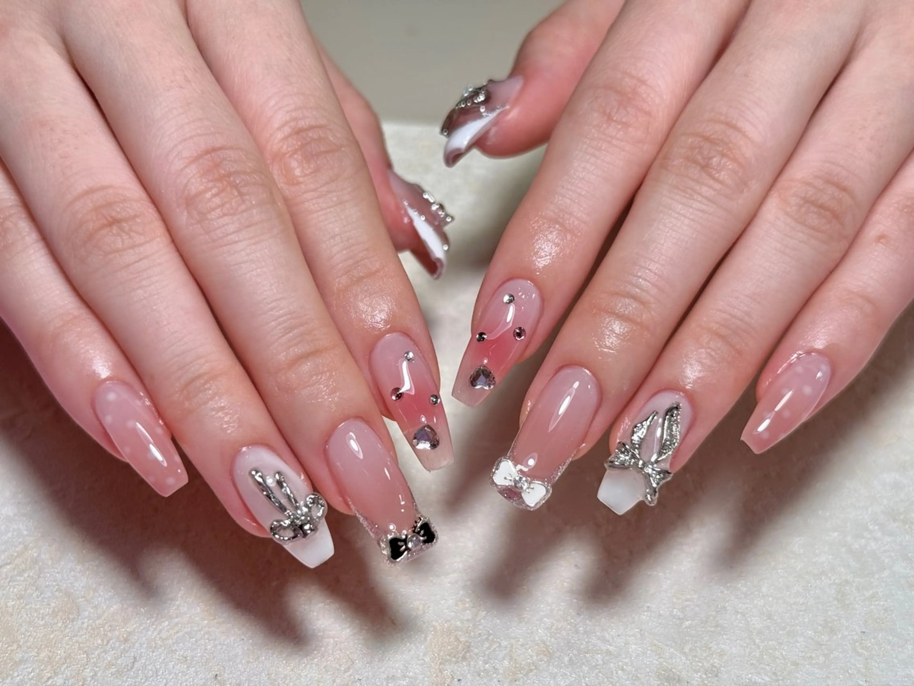 ネイル ハンドネイル Rola kira 麗のネイルデザイン