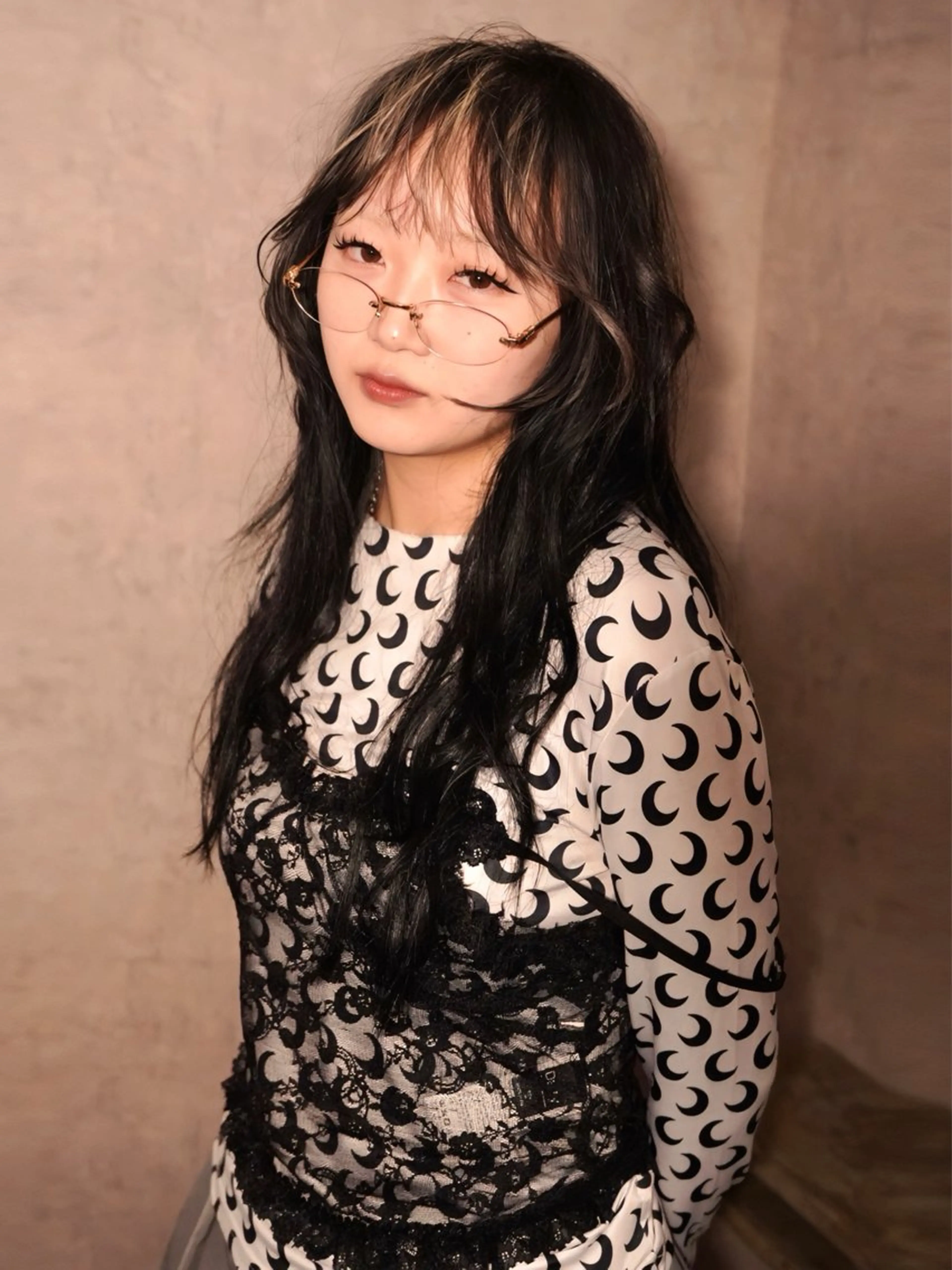 ロング エクステ ブリーチカラー🥣 デザインカラー🌈のヘアスタイル