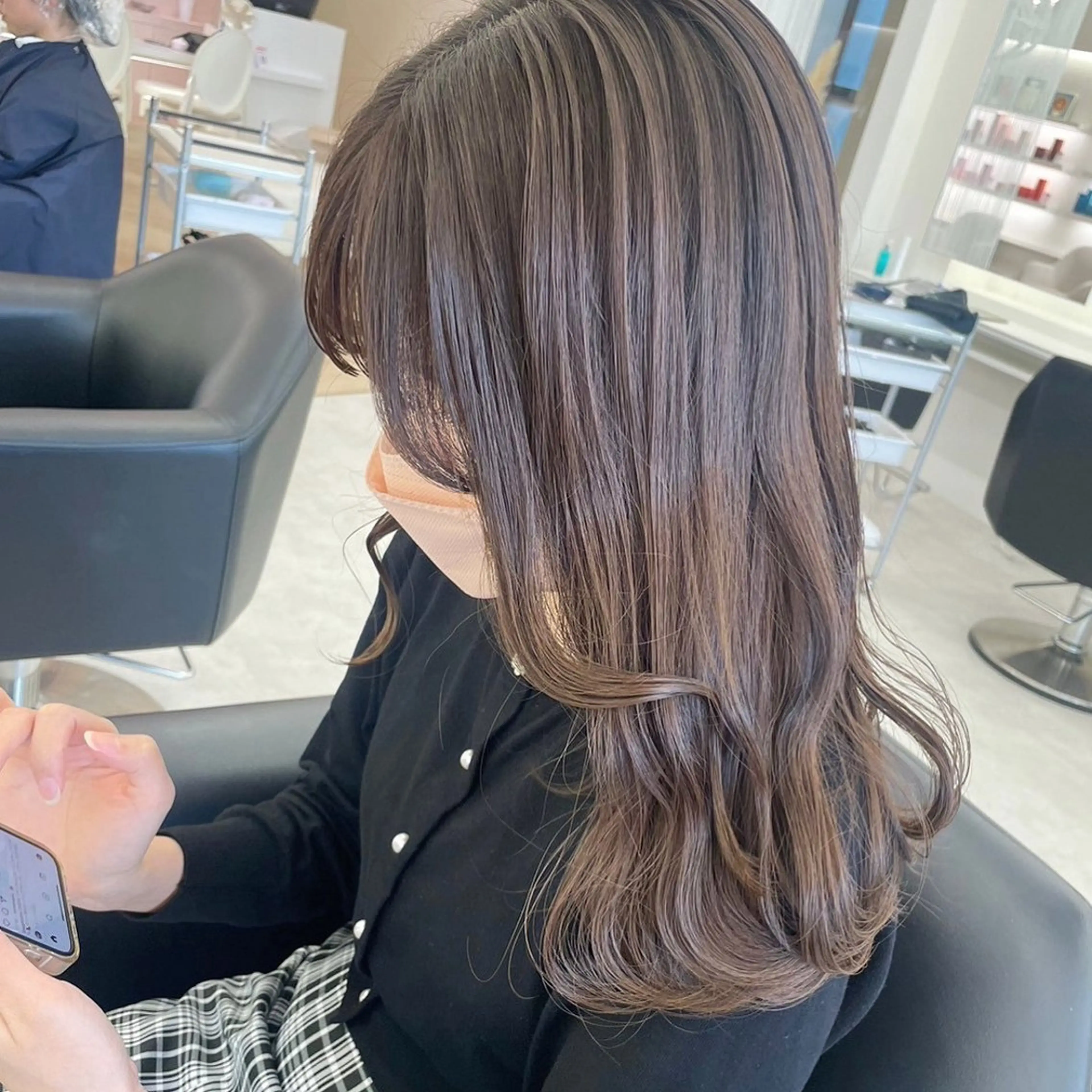 カラー ショコラグレージュ グレージュ ParveMix￤ 出石 菜々🥂のヘアスタイル