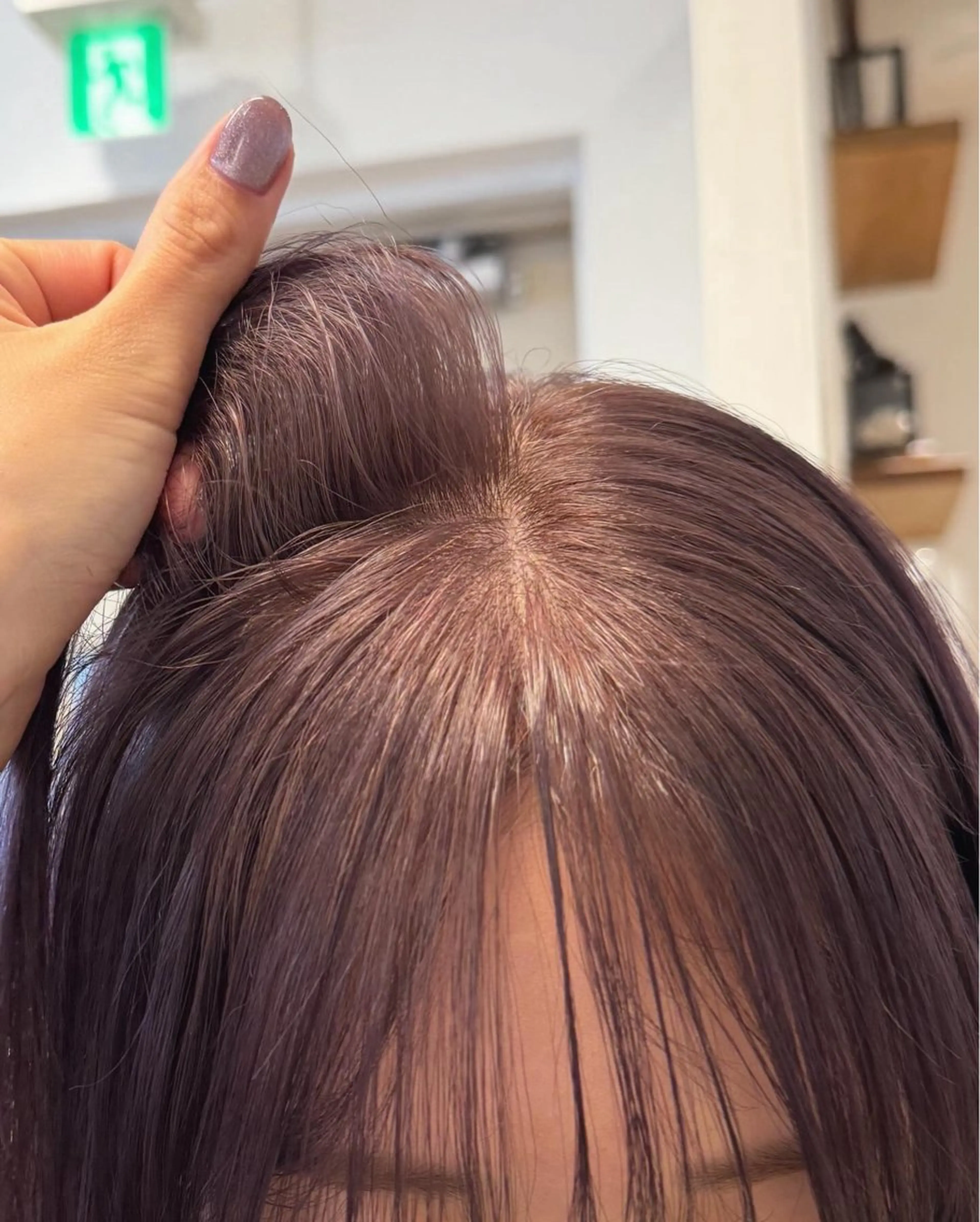 ミディアム カラー ミルクティー× グレージュMOMOのヘアスタイル