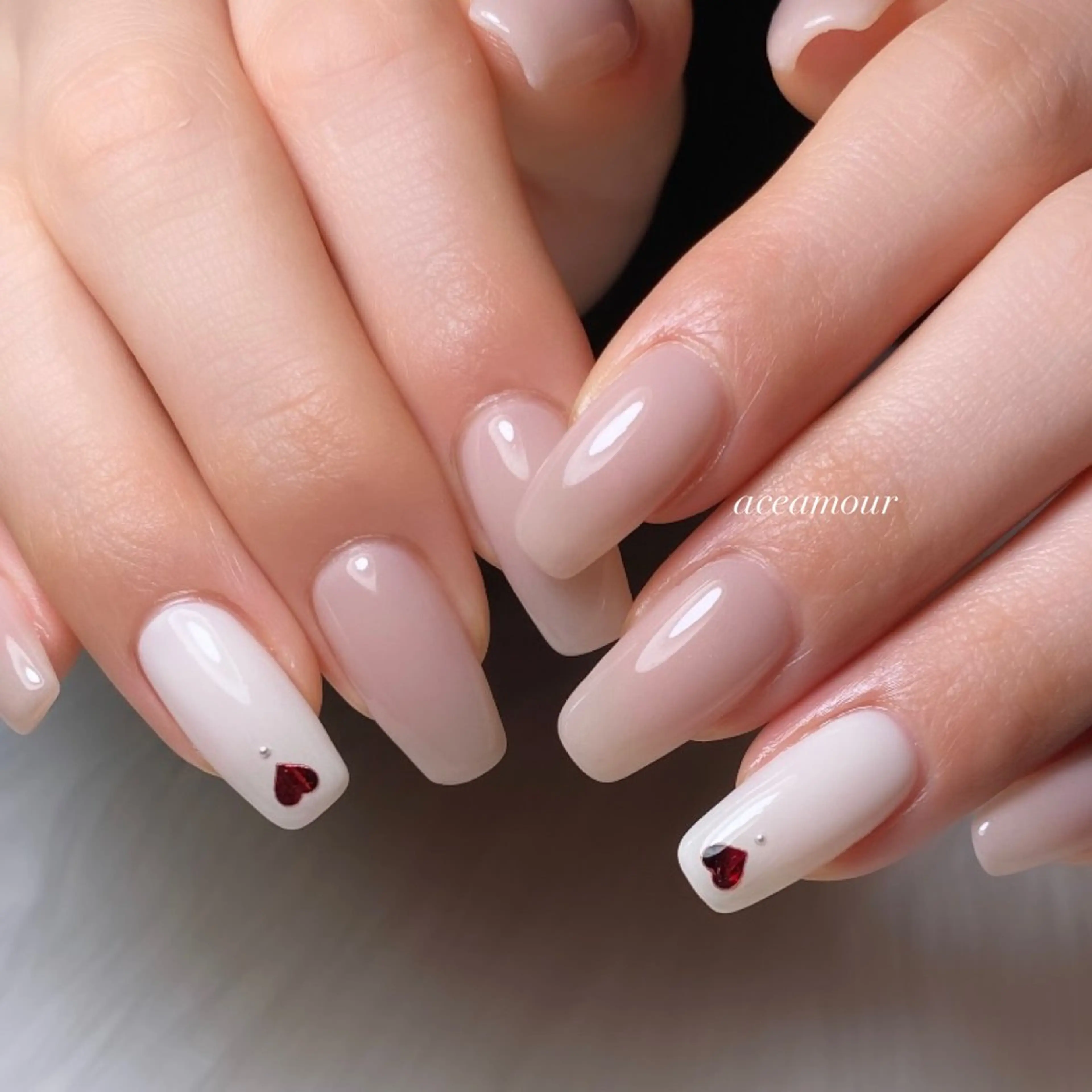 ネイル ハート ネイル/耳つぼ /新ホワイトニングのネイルデザイン