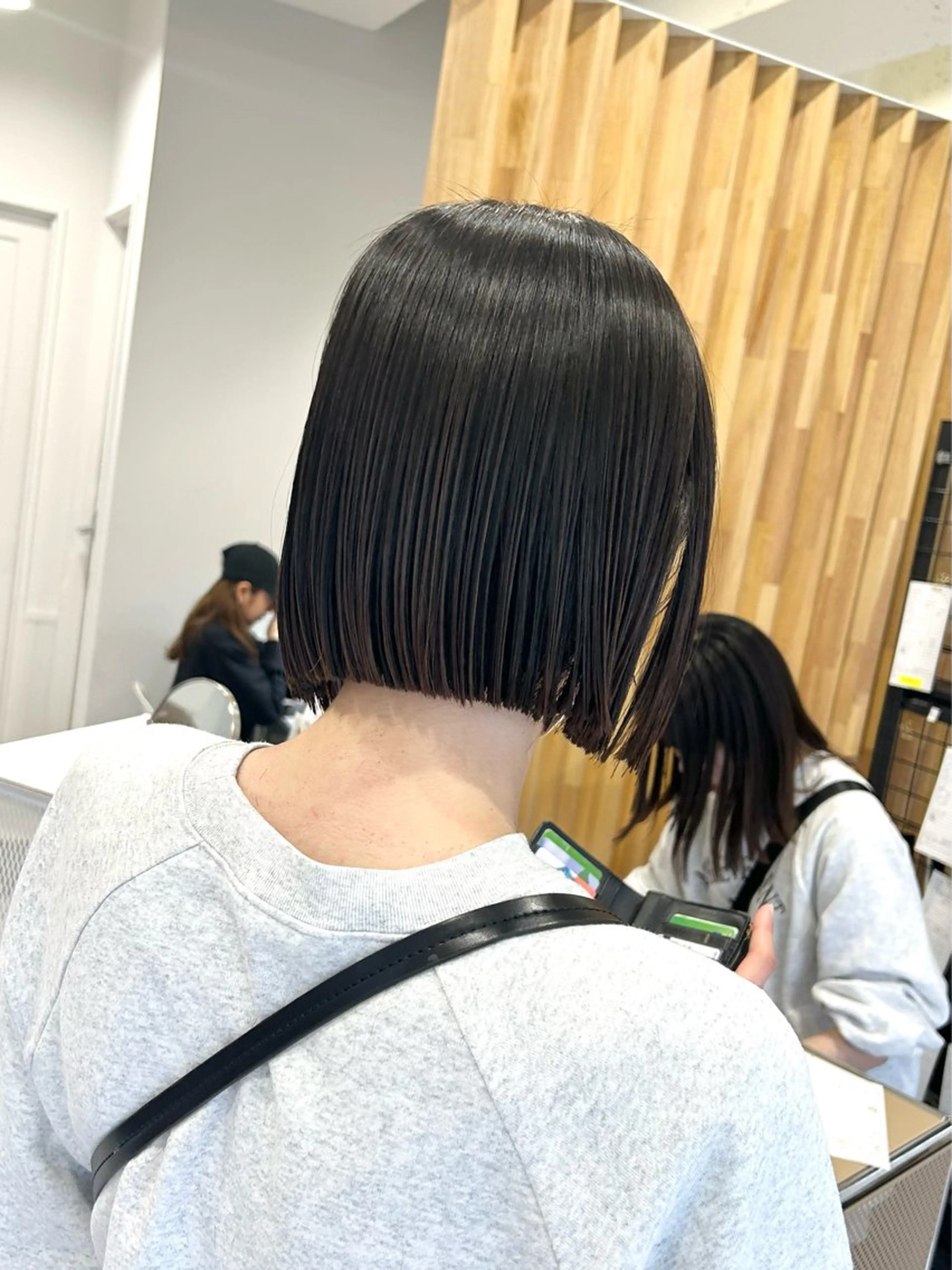 ショート カット 縮毛矯正 トリートメント ぱつっとボブ/ 小野あかねのヘアスタイル