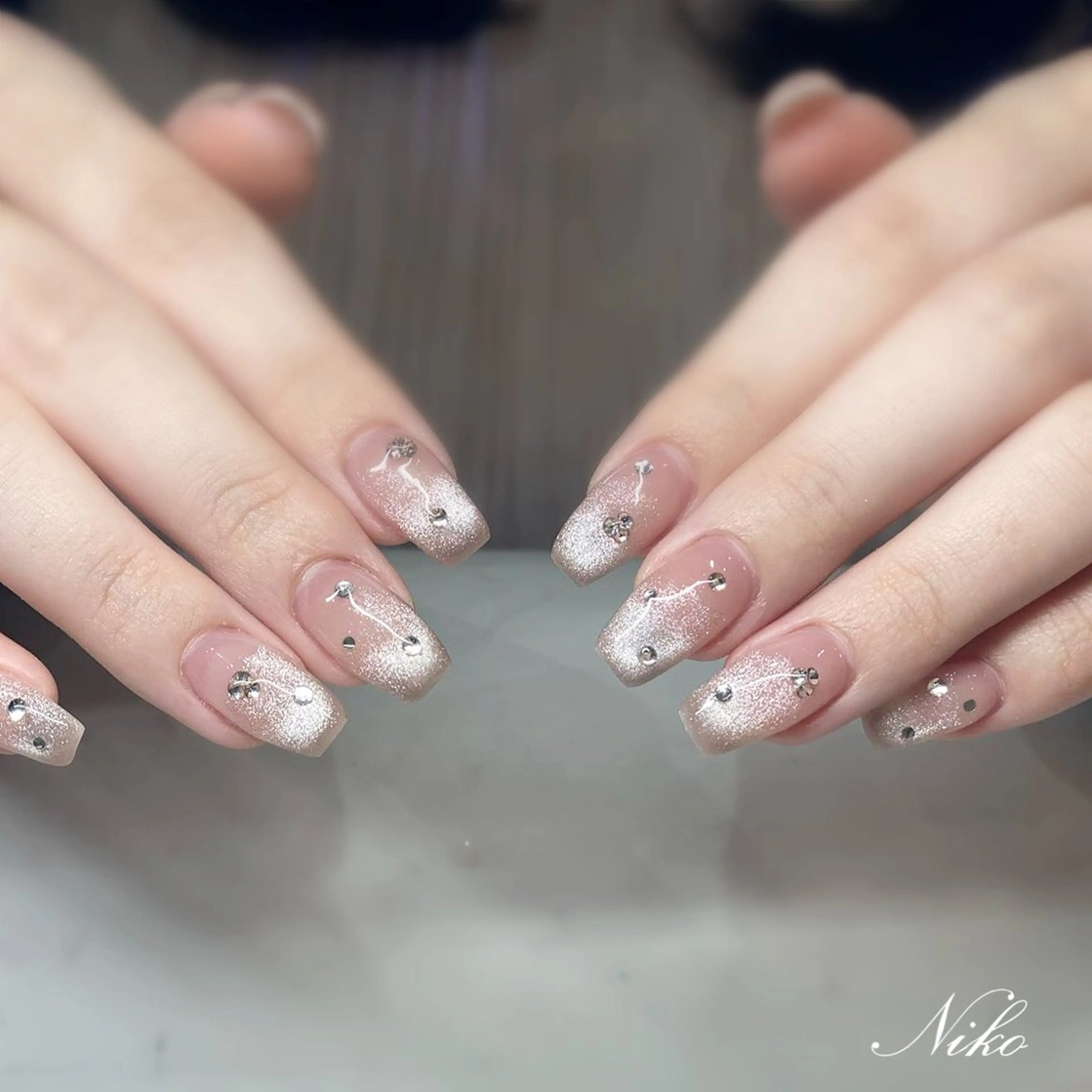 ネイル チークネイル 長さ出し フラッシュネイル フットネイル フレンチネイル Niko nailサロンのネイルデザイン