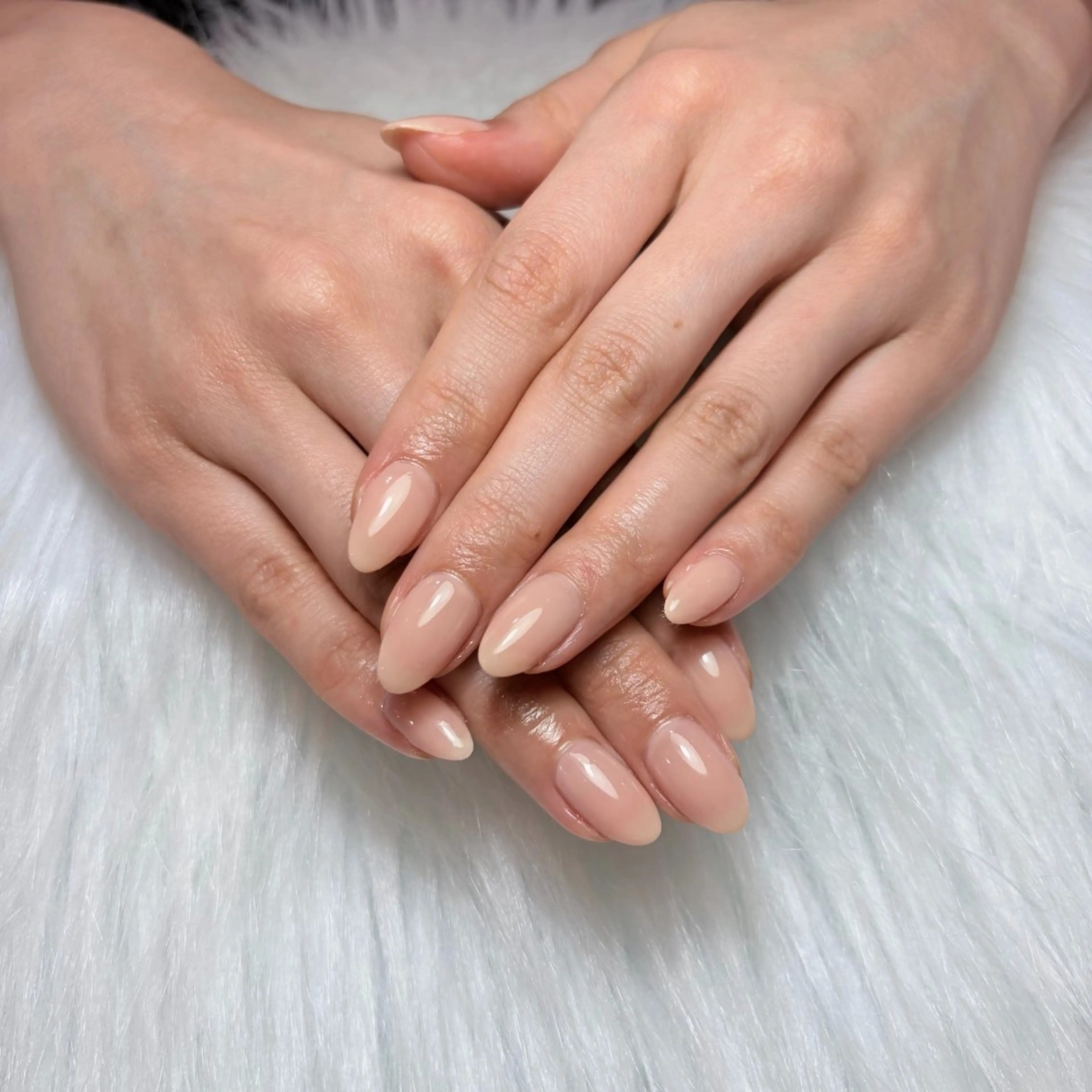 ネイル ハンドネイル 𝐴𝑘𝑎𝑟𝑖 🤎のネイルデザイン