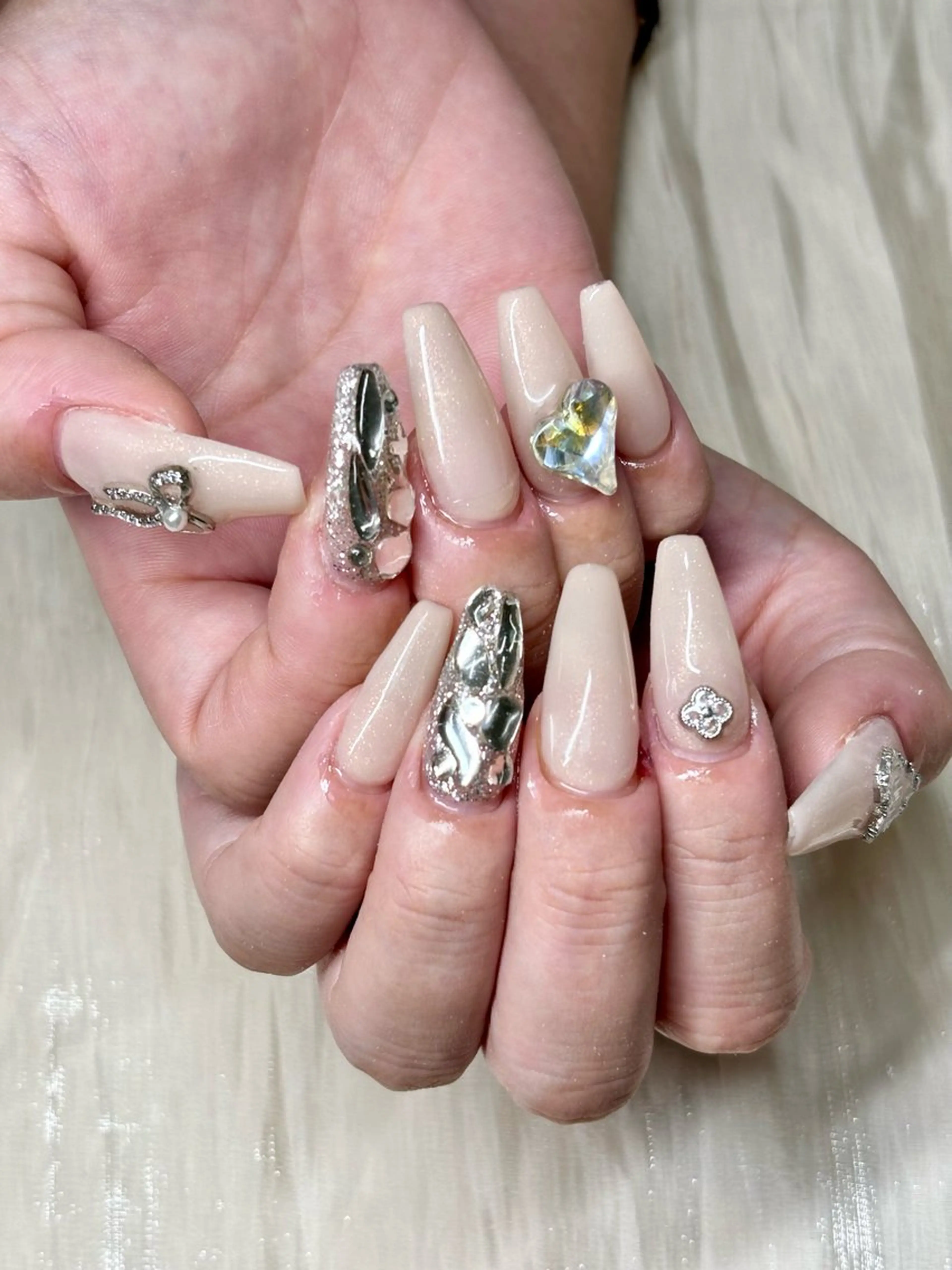 ネイル ネイルチップ ワンホンネイル ハンドネイル ハンドケア ETE LUNA NAILのネイルデザイン