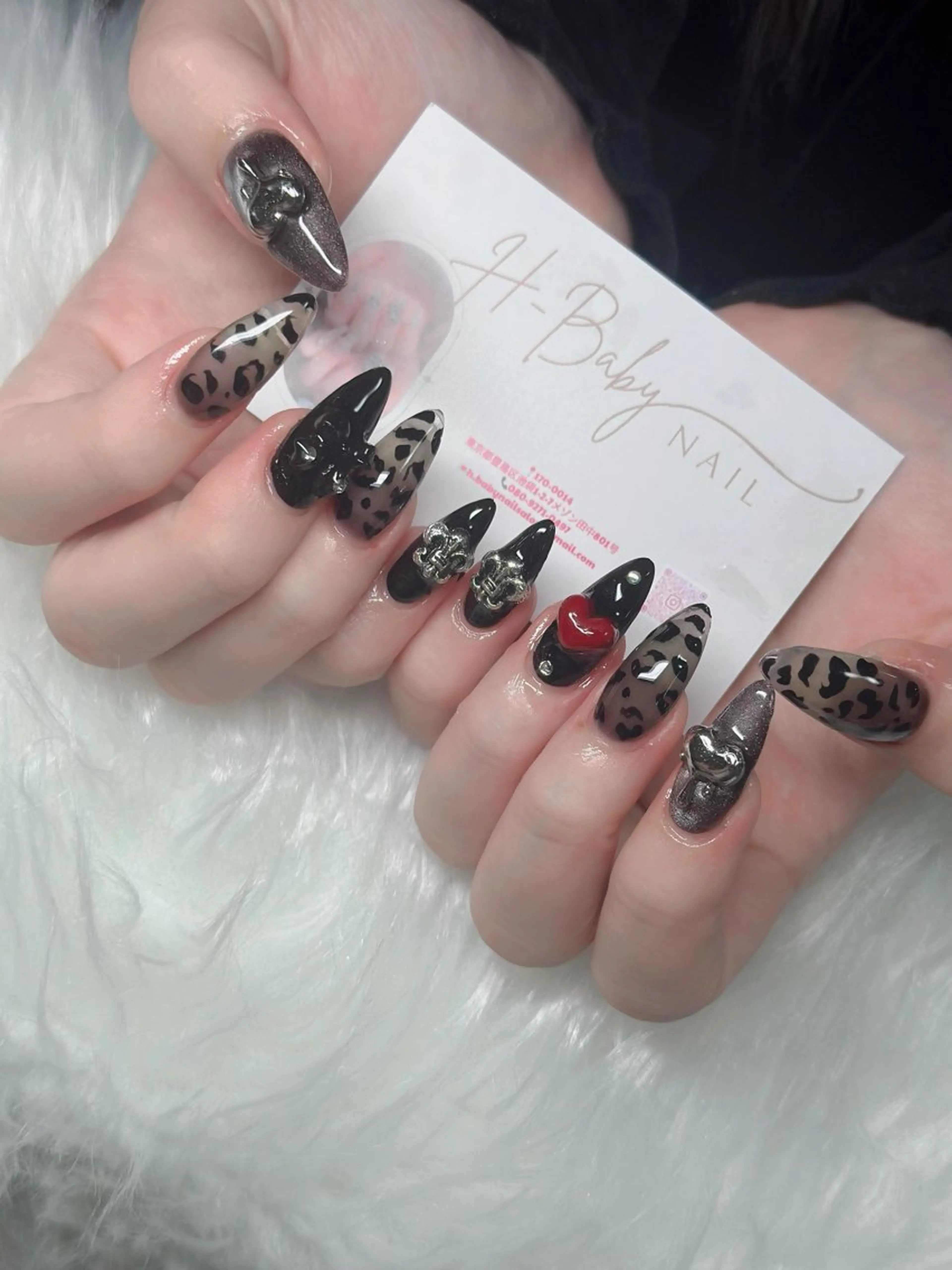 ネイル フレンチネイル ジェルネイル ガラスフレンチ ハロウィン ハート H.baby Nail Salonのネイルデザイン