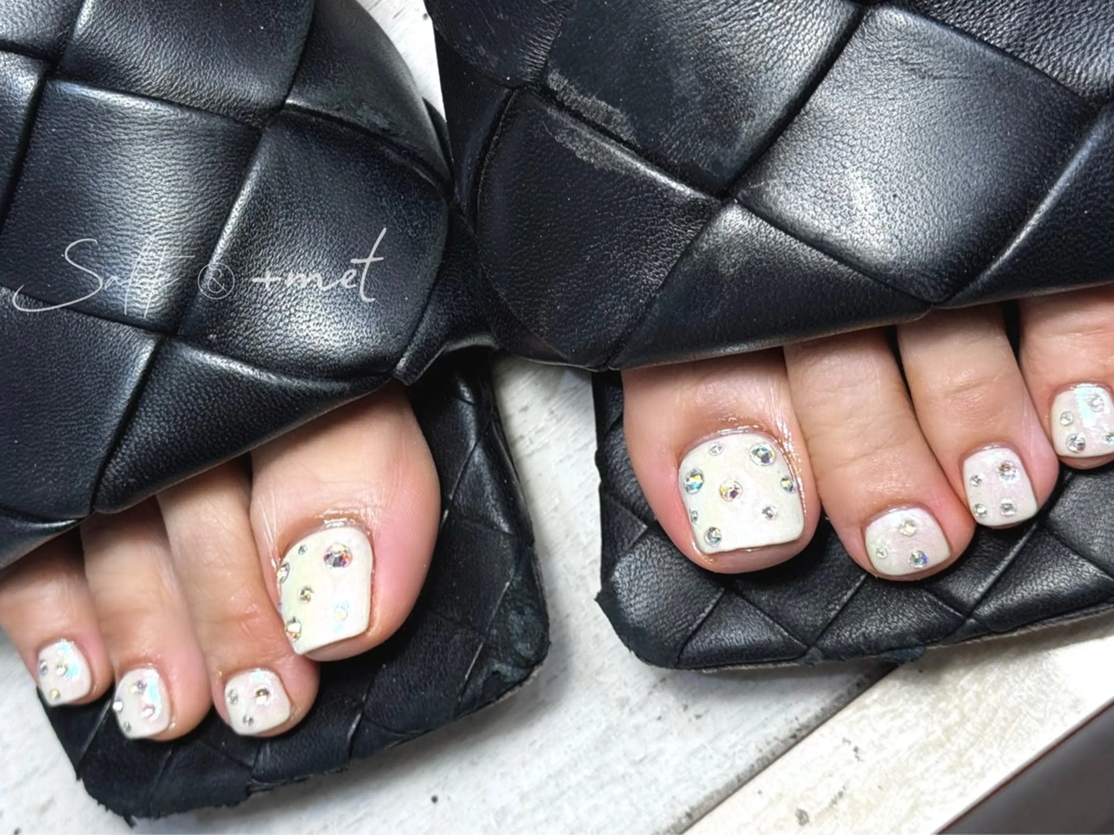 ネイル アートネイル オーロラネイル キラキラネイル ミラーネイル オフィスネイル Refine ネイリスト　坂本のネイルデザイン