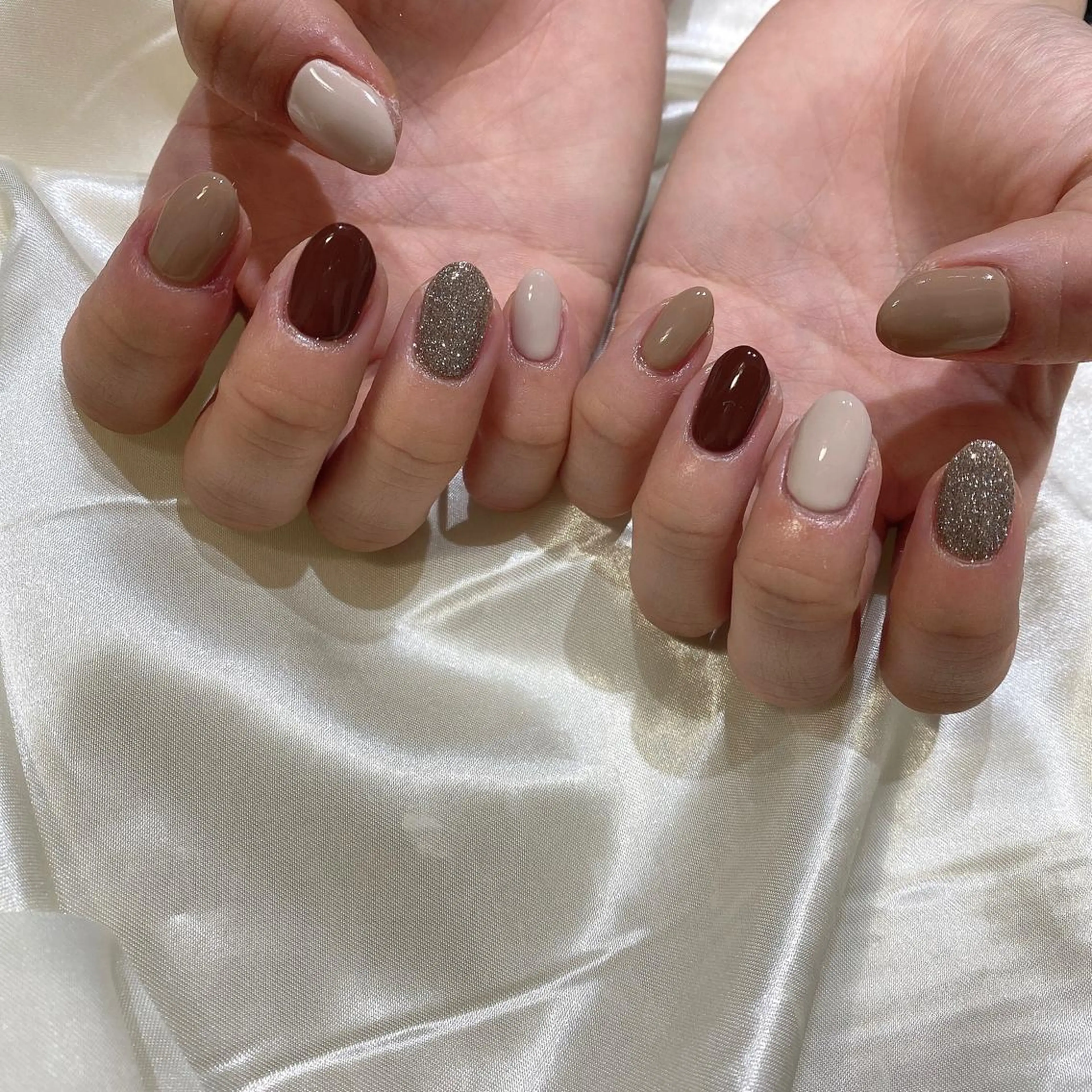 ネイル ハンドネイル 西岡 杏のネイルデザイン