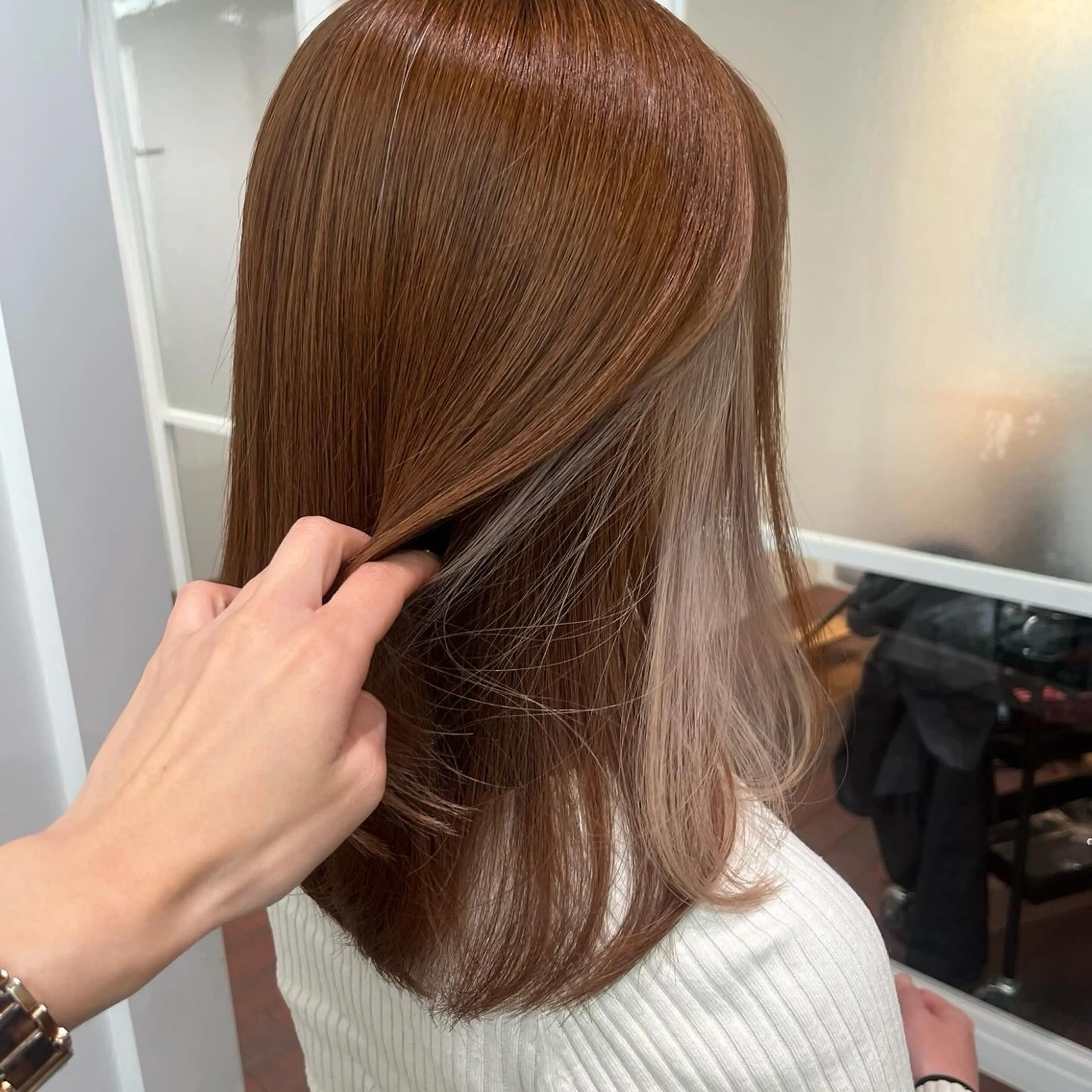 ミディアム カラー ベージュカラー ブリーチ マンツーマン 縮毛矯正/マユコのヘアスタイル