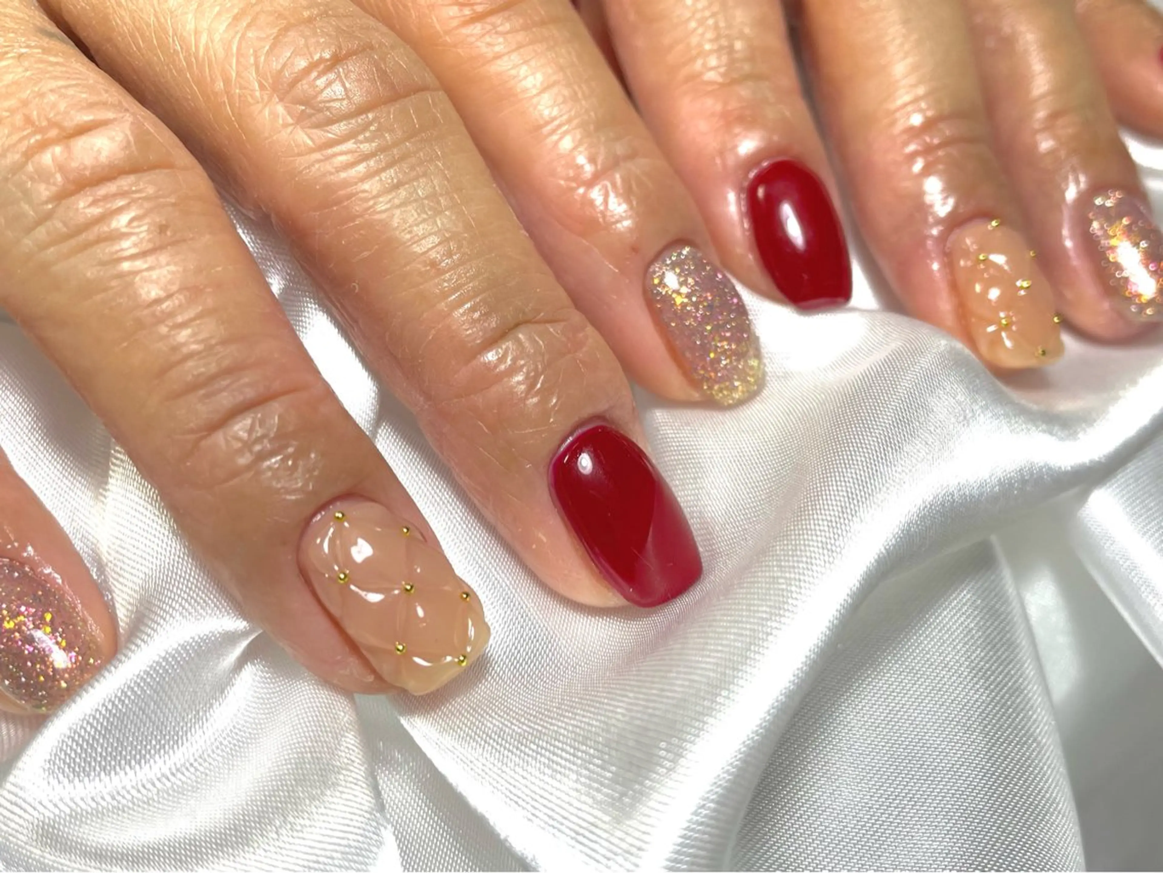 ネイル アートネイル ハンドネイル alma (アルマ)のネイルデザイン