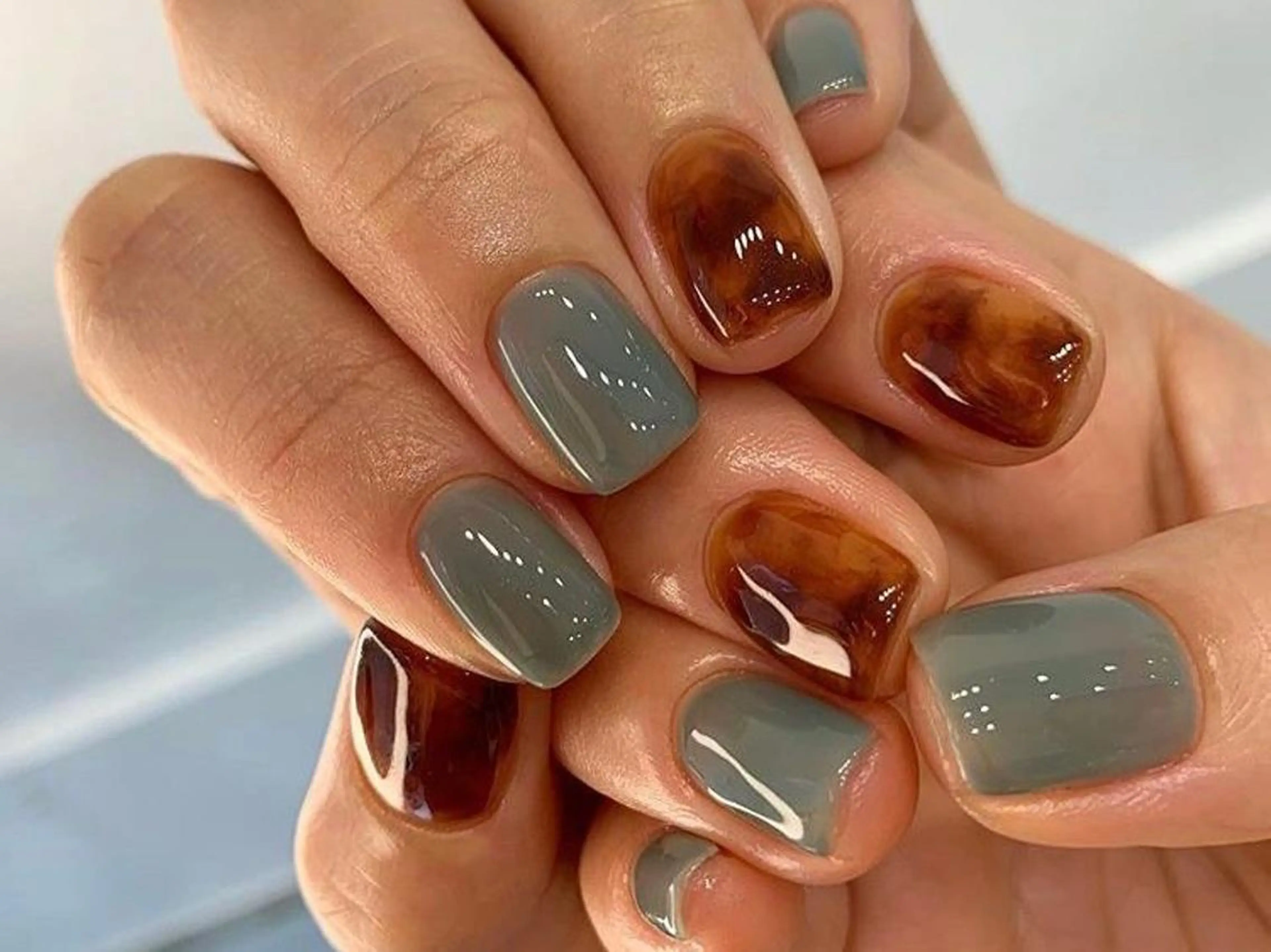 ネイル ハンドネイル ハンドケア The Bomのマツエク・マツパデザイン