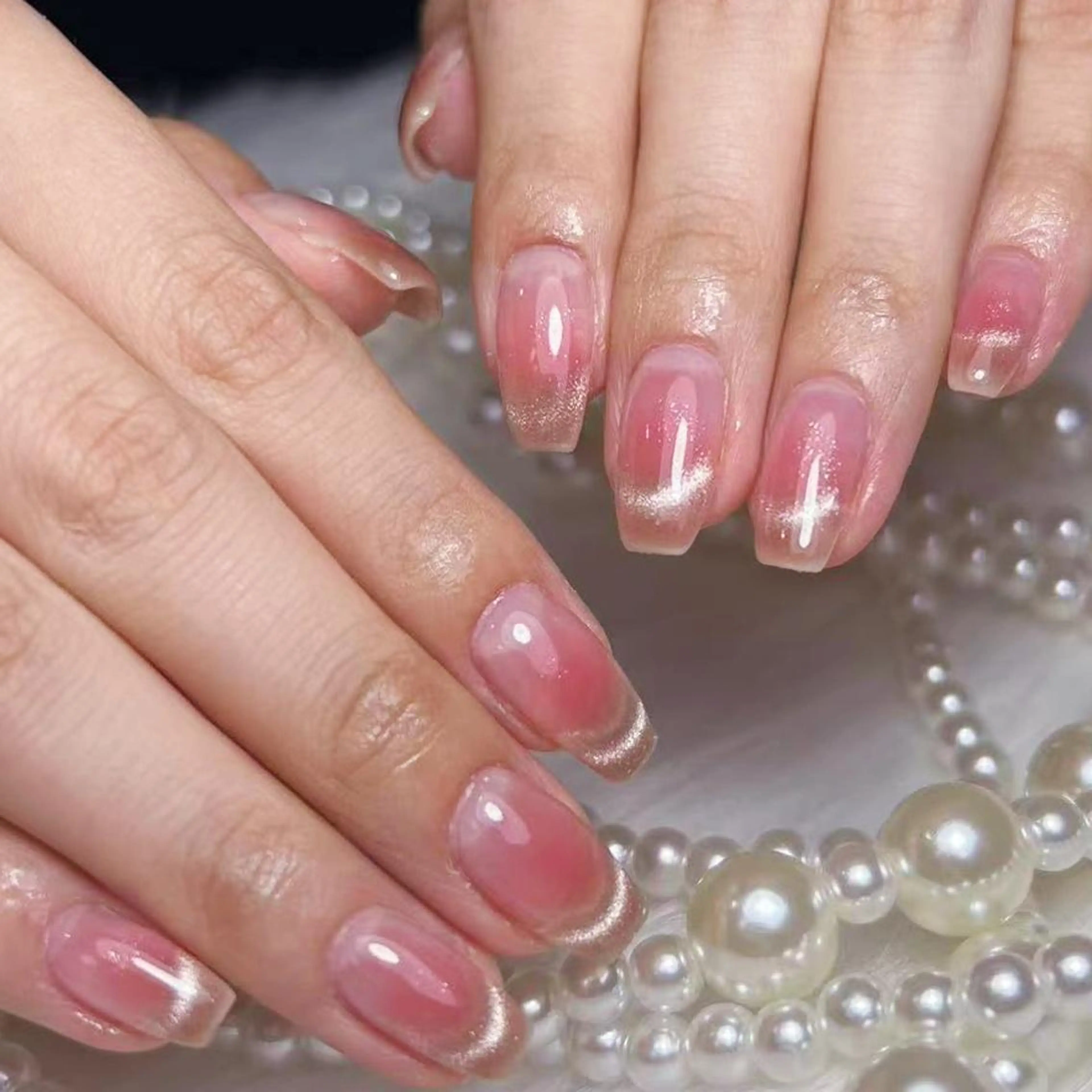 ネイル アートネイル オーロラネイル ガーリー キラキラネイル 韓国ネイル Leah 💅のネイルデザイン