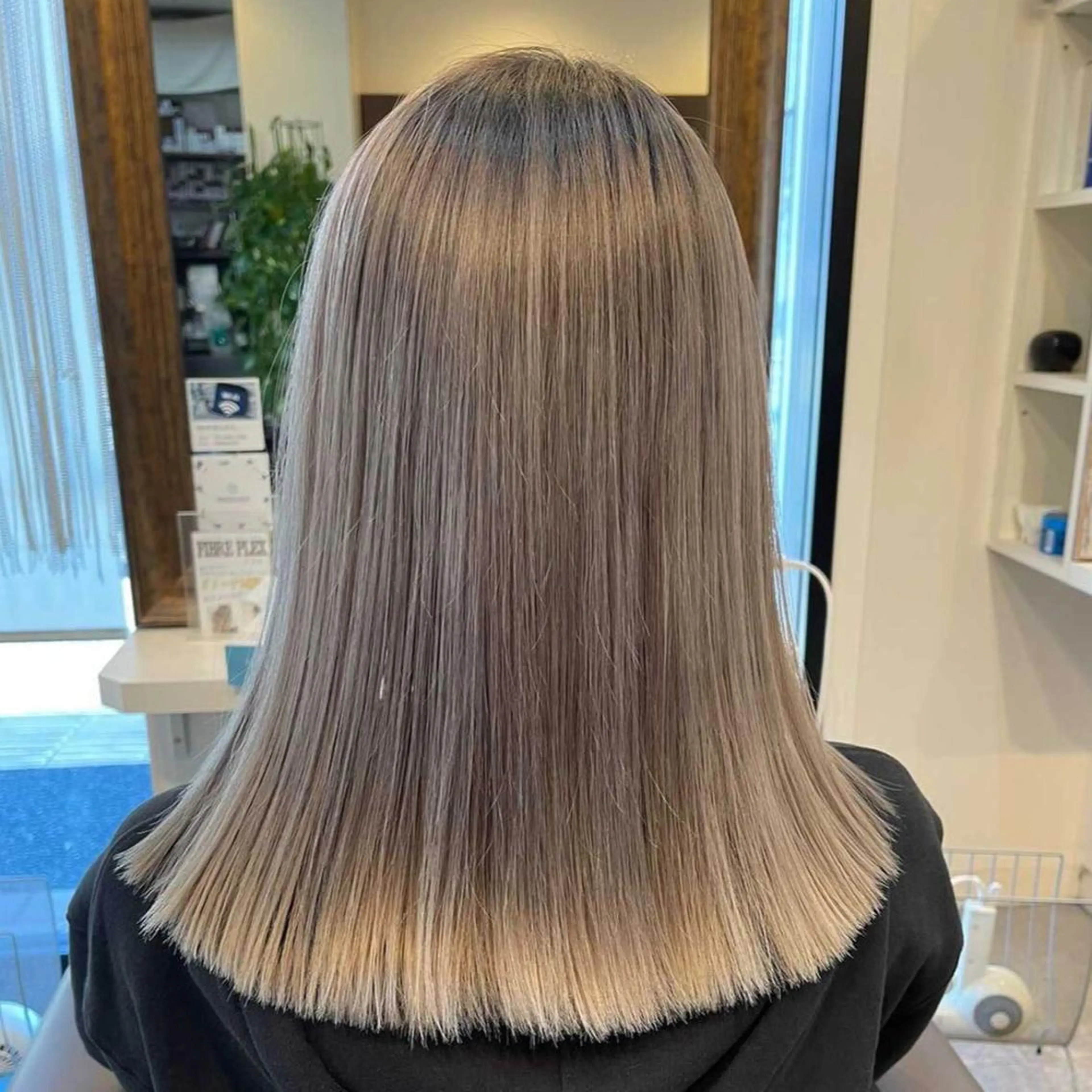 セミロング AWANIKO 浦添店のヘアスタイル