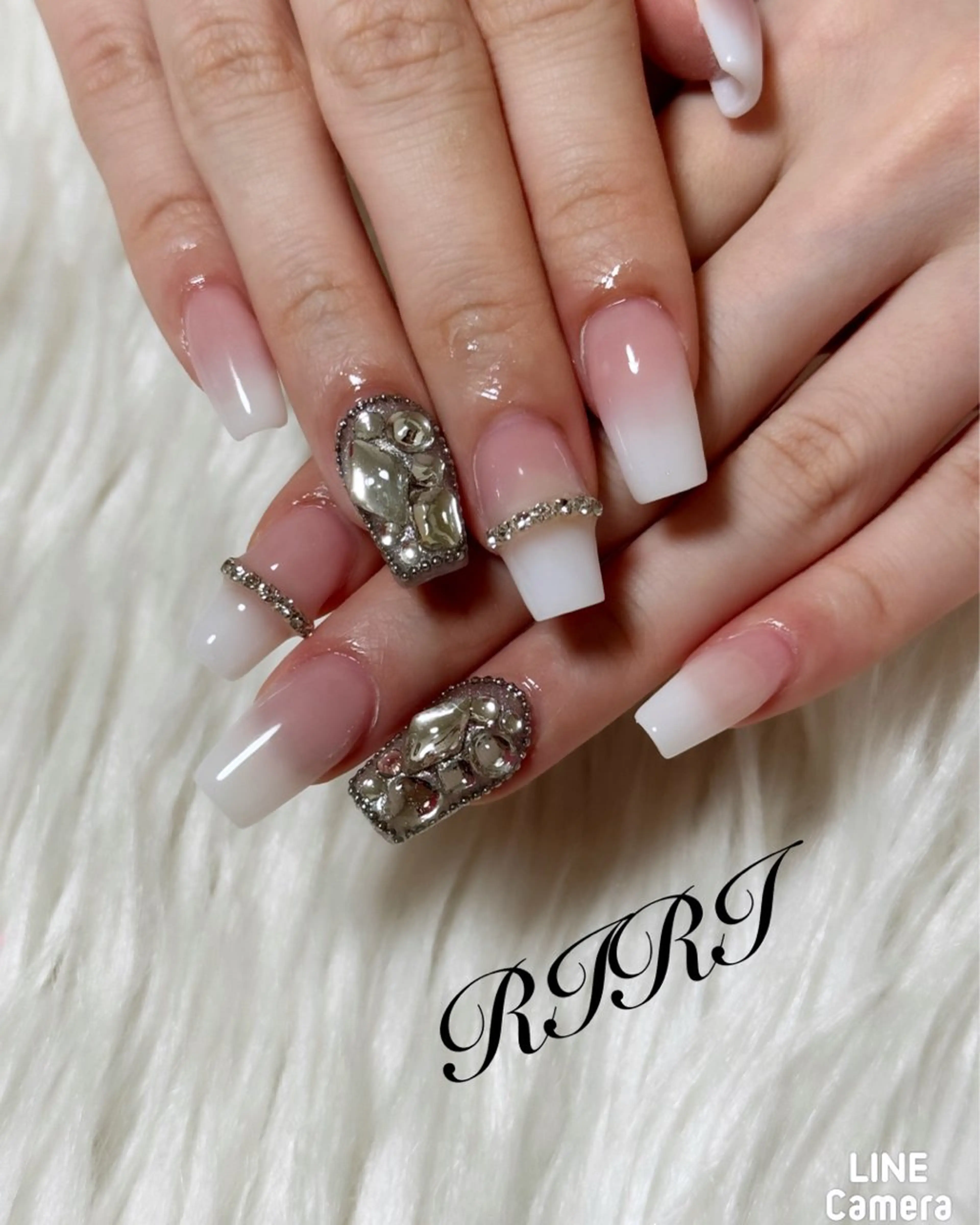 ネイル ジェルネイル ロングネイル オフィスネイル スカルプネイル シンプルネイル ハンドネイル riri オーナーのネイルデザイン