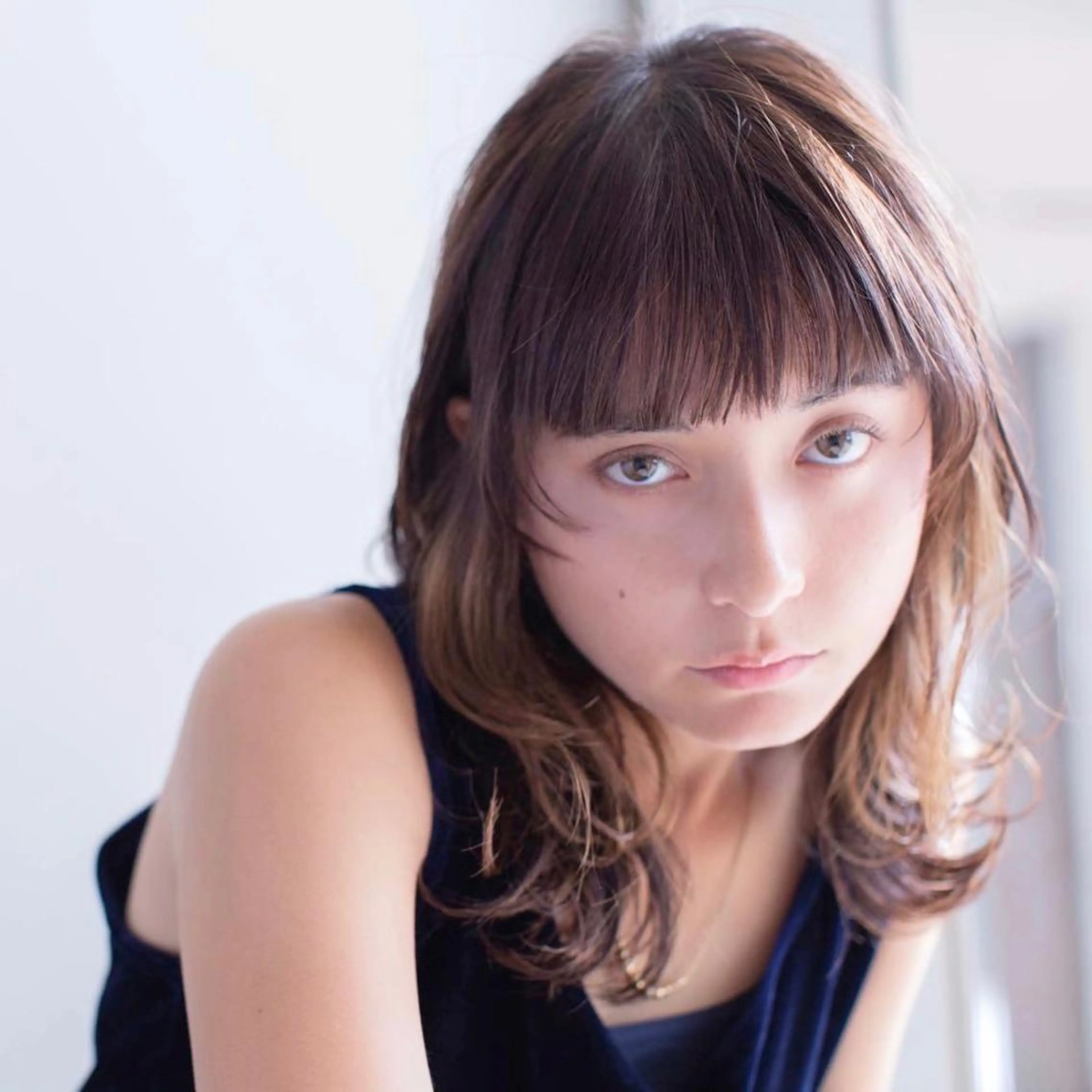 ミディアム 顔まわりレイヤー 顔周りカット レイヤーカット 小顔カット 《カット¥0》 朝山良徳のヘアスタイル