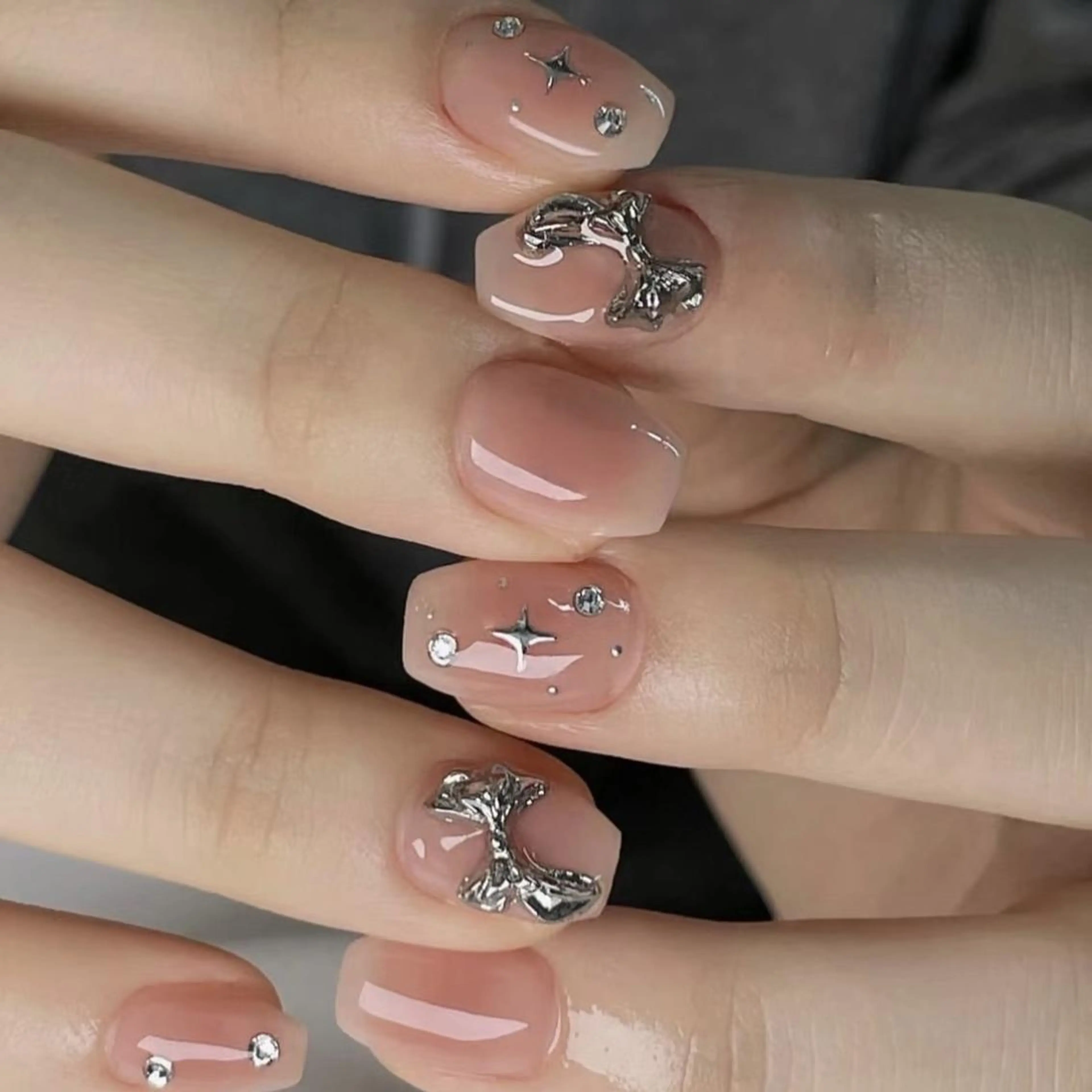 ネイル ハンドネイル エリ🫧 nail池袋東口のネイルデザイン