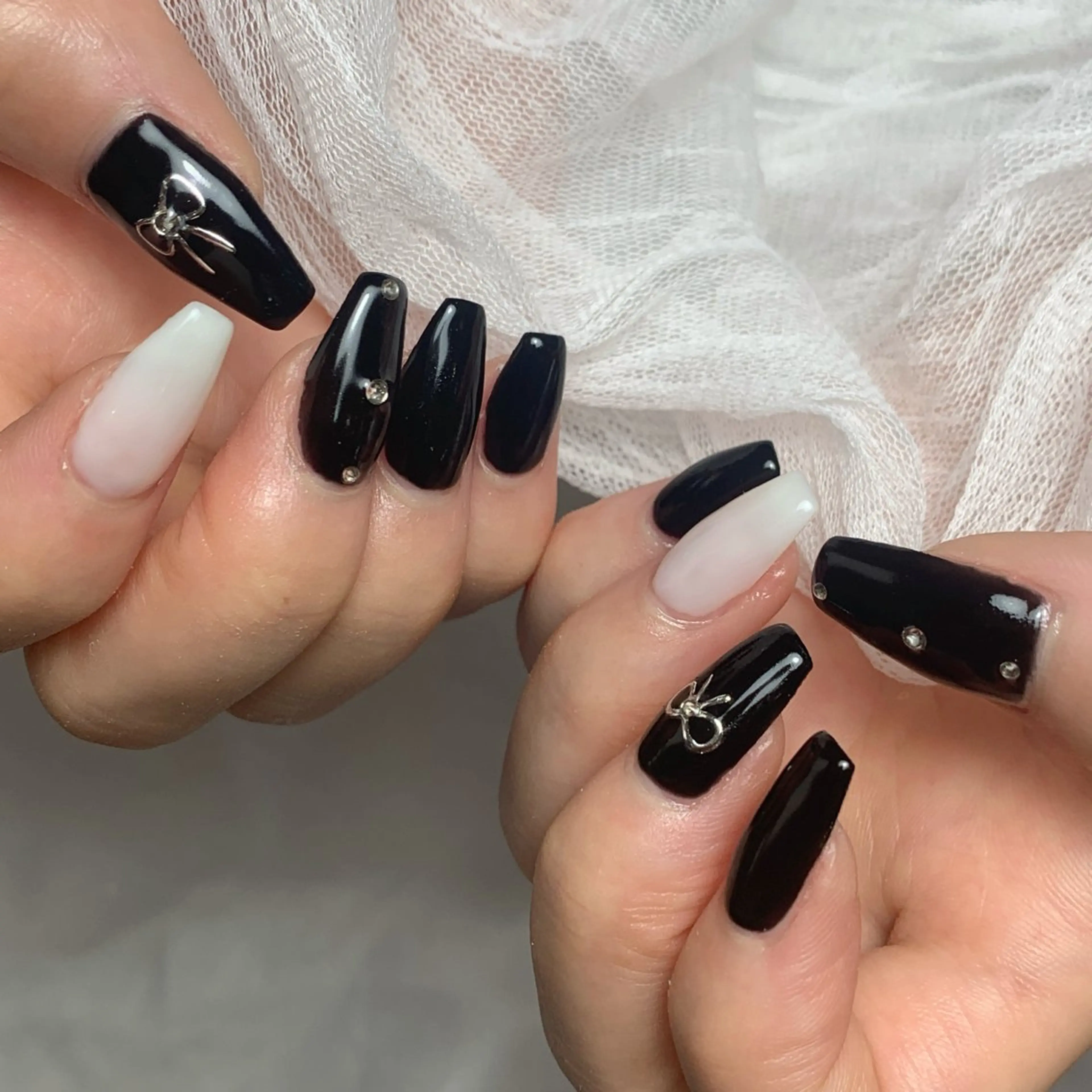 ネイル アートネイル フラッシュネイル フレンチネイル ガラスフレンチ グラデーション ハンドネイル M2 BEAUTY アユミのネイルデザイン