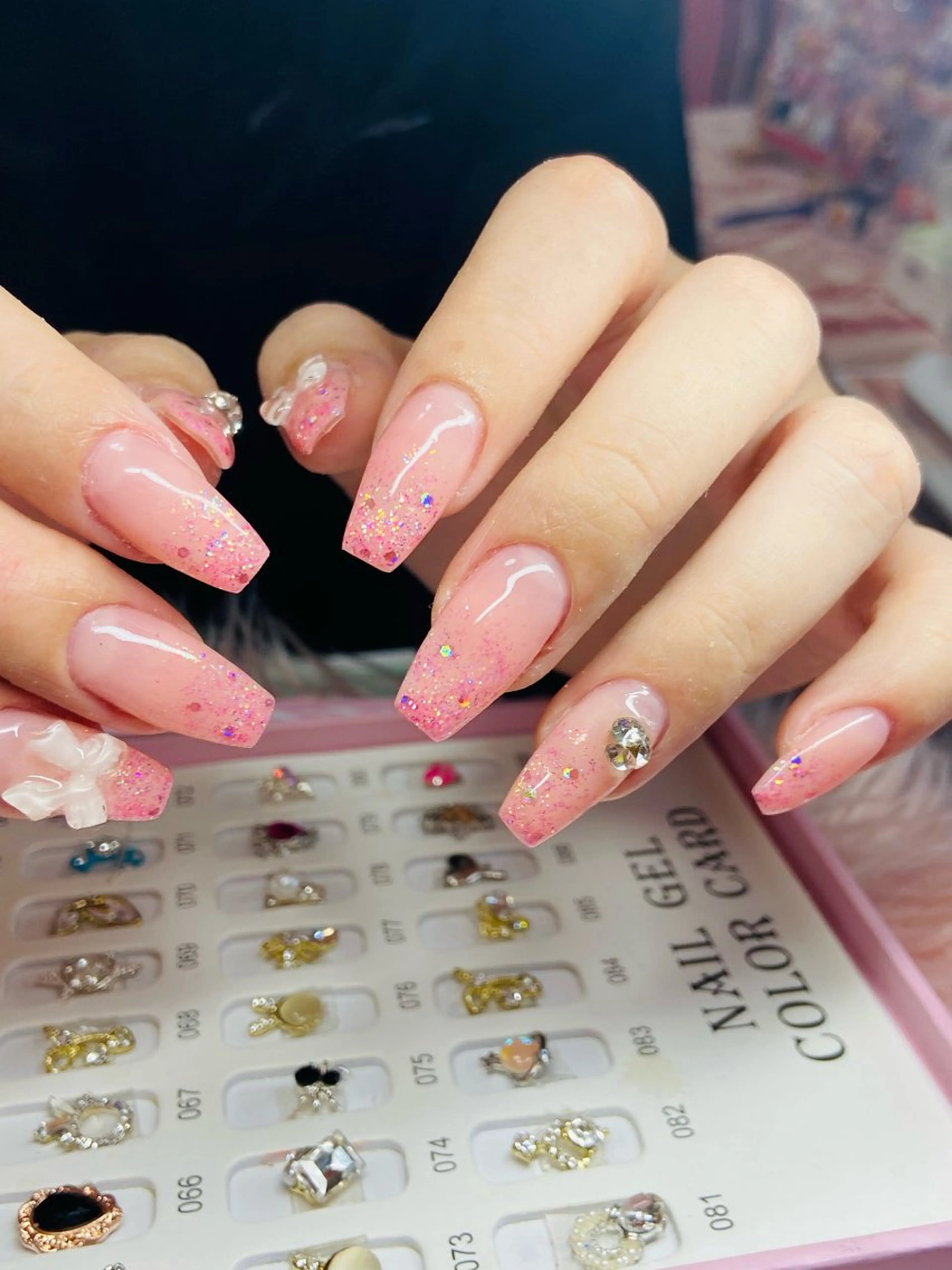 ネイル キラキラネイル ピンク ハンドネイル HandSnail 座間自宅ネイルサロンのネイルデザイン