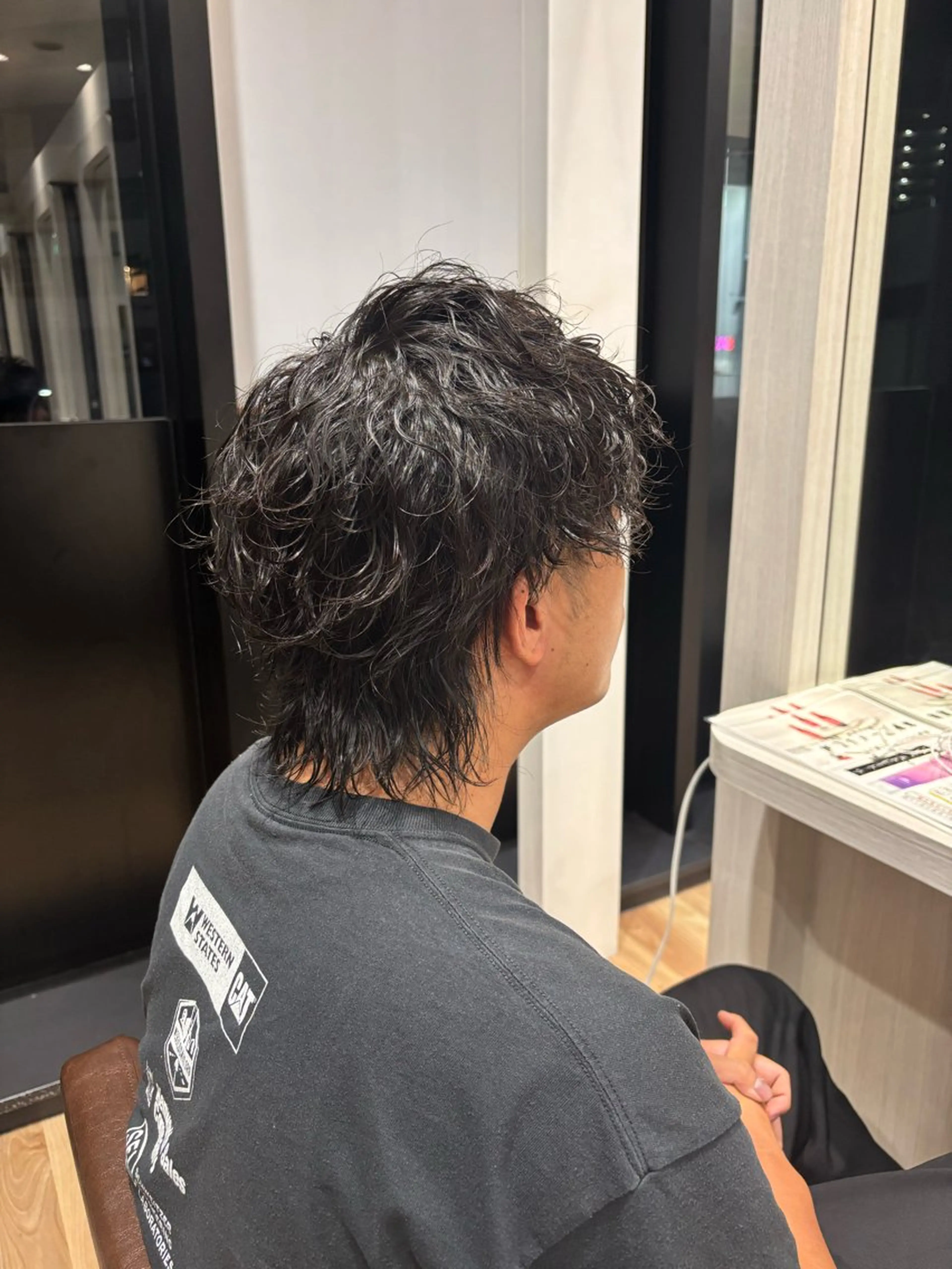 パーマ メンズ メンズパーマ 波巻きパーマ スパイラルパーマ カット パーマ 杉原魁/髪質改善/ 似合わせパーマのヘアスタイル