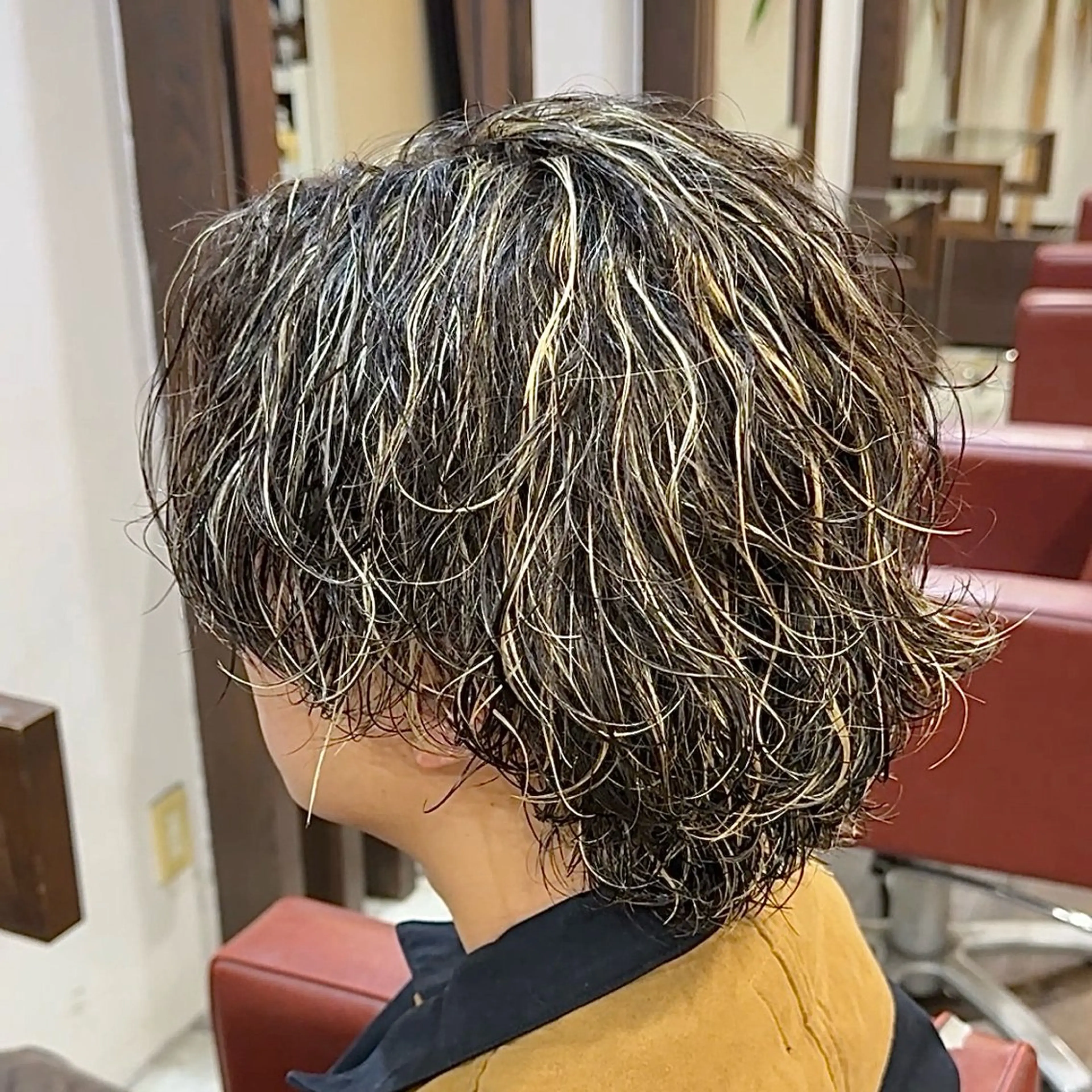 パーマ メンズ メンズハイライト カット パーマ スペインカール/ サーフカール/RYUのヘアスタイル