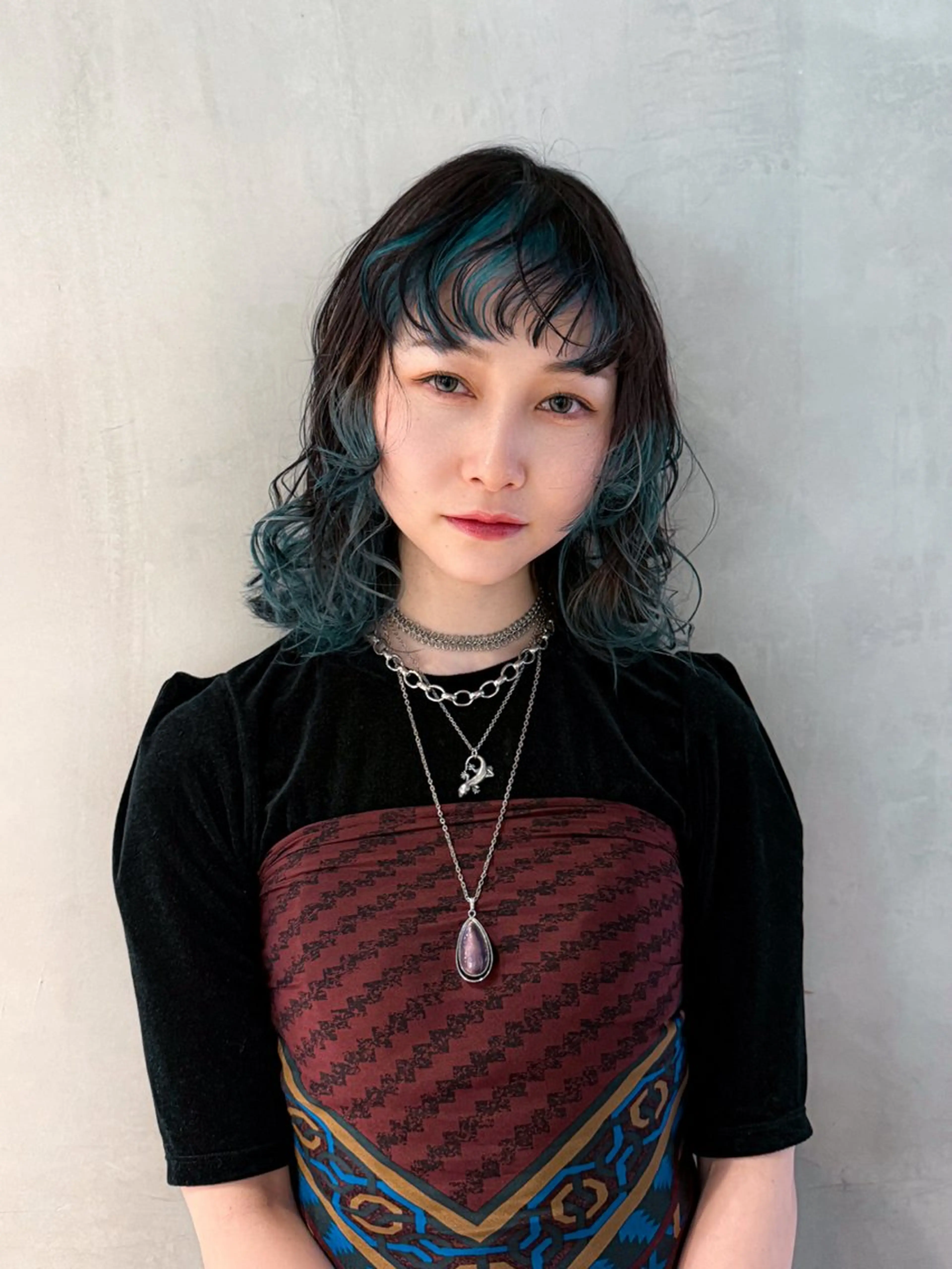 セミロング パーマ 派手髪デザイン なかむらるか🐬💞のヘアスタイル