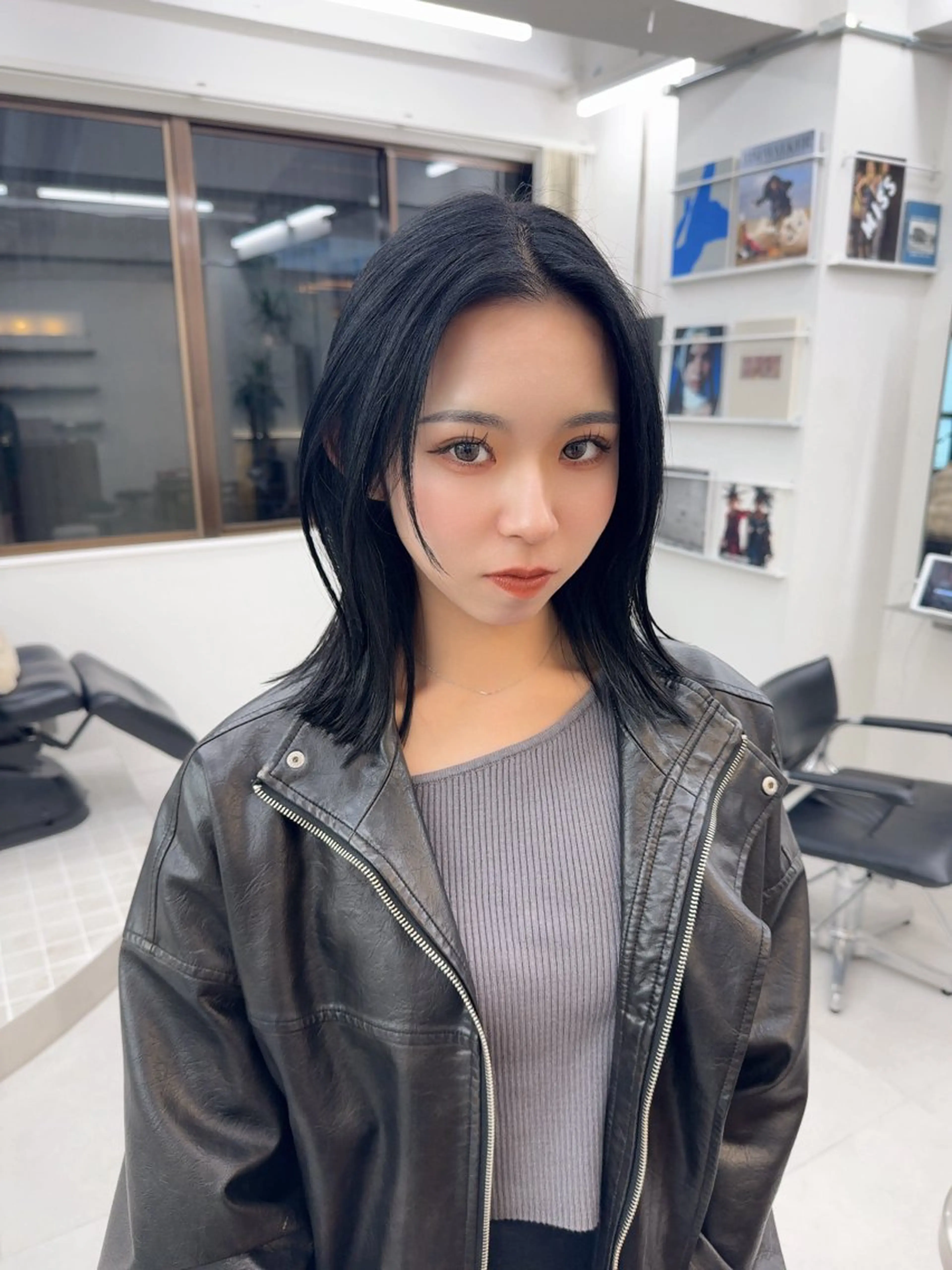 ミディアム カラー カット ヘアカラー トリートメント MIES amane(アマネ)のヘアスタイル