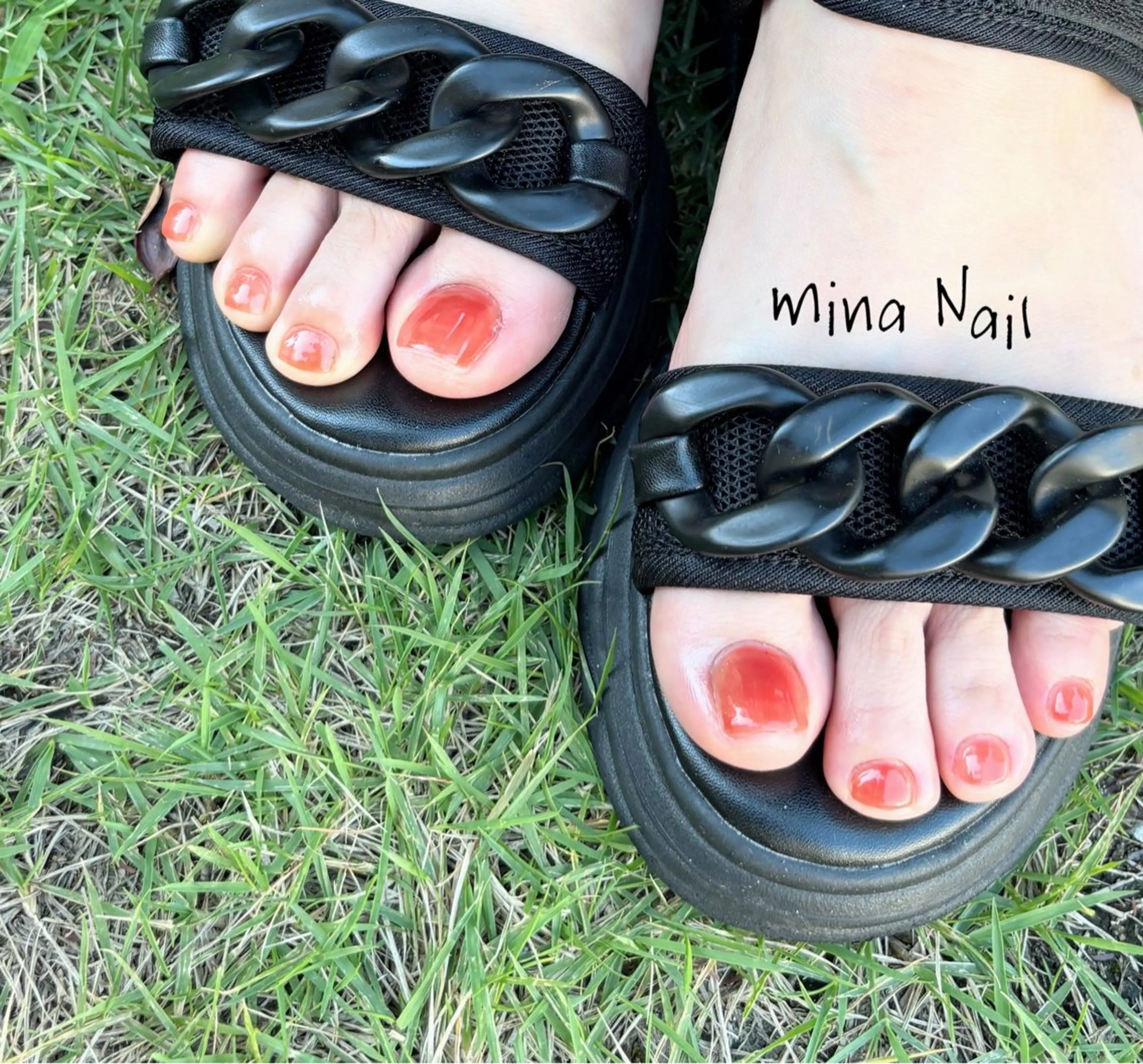 ネイル 赤色 mina Nailのネイルデザイン