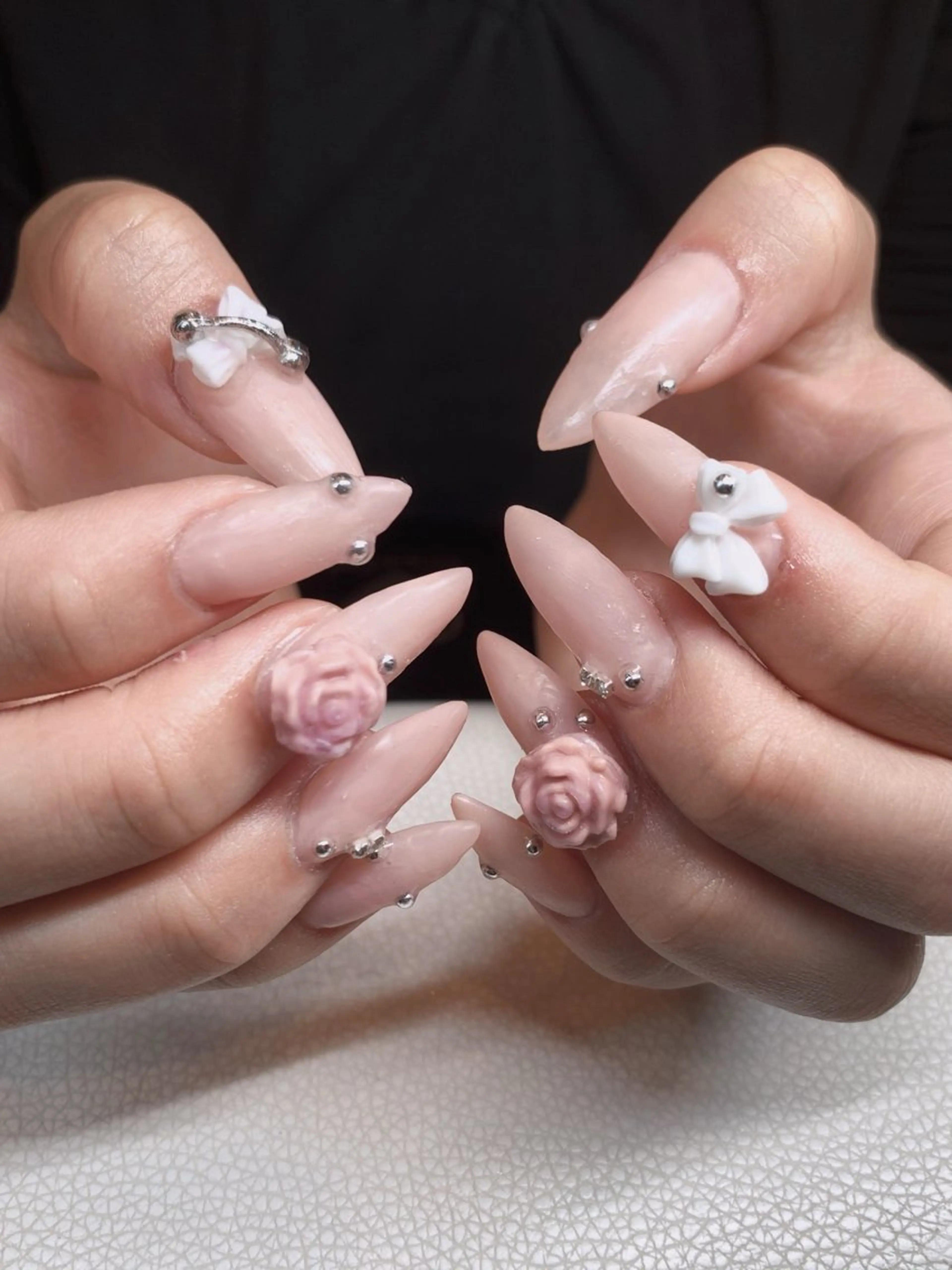 ネイル マットネイル 持ち込み ワンカラーネイル リボン ハンドネイル NAIL__ KOKOのネイルデザイン