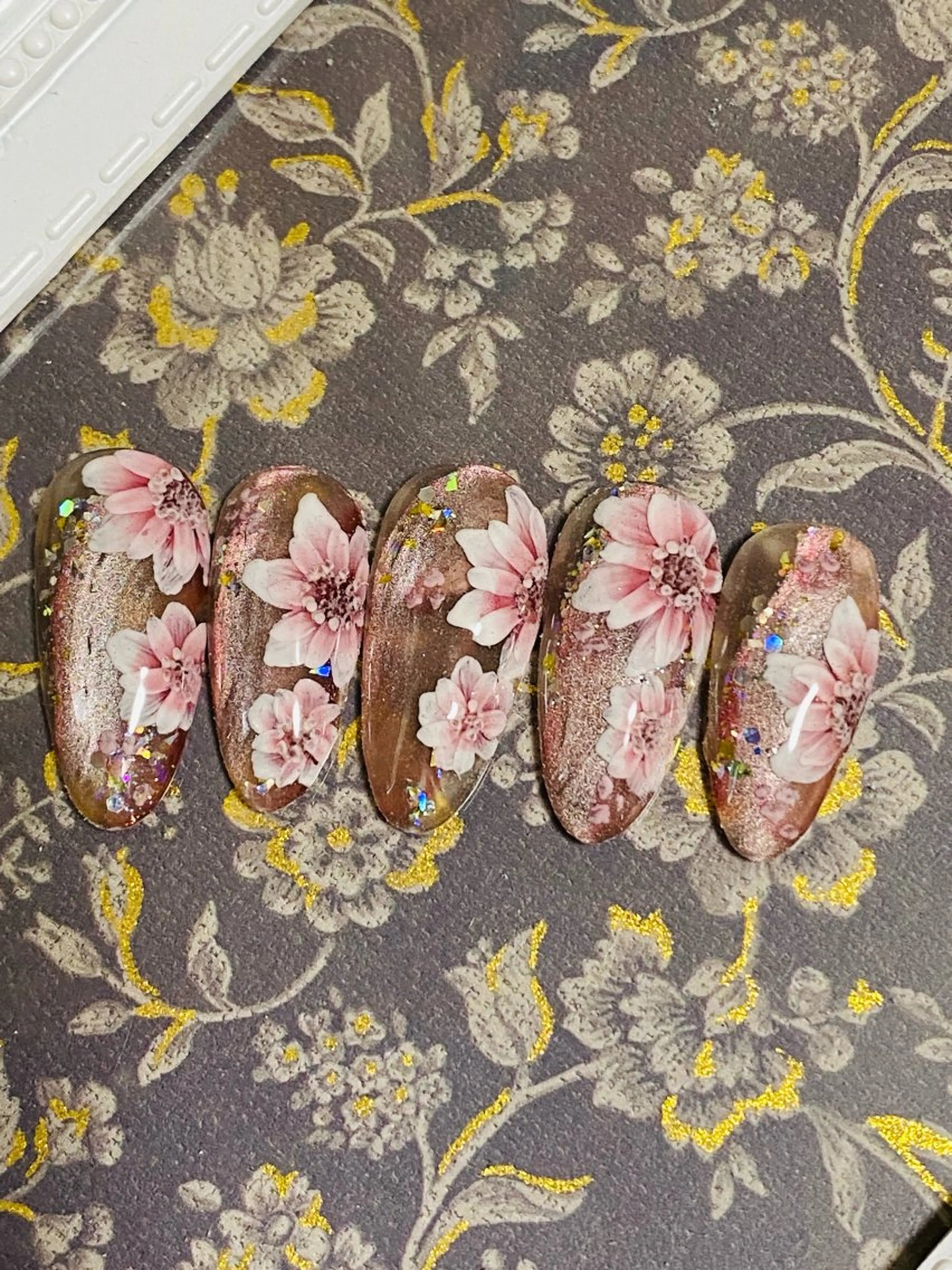 ネイル フラワーネイル マグネットネイル 自宅ネイルサロン ♦️nuance♦️のネイルデザイン