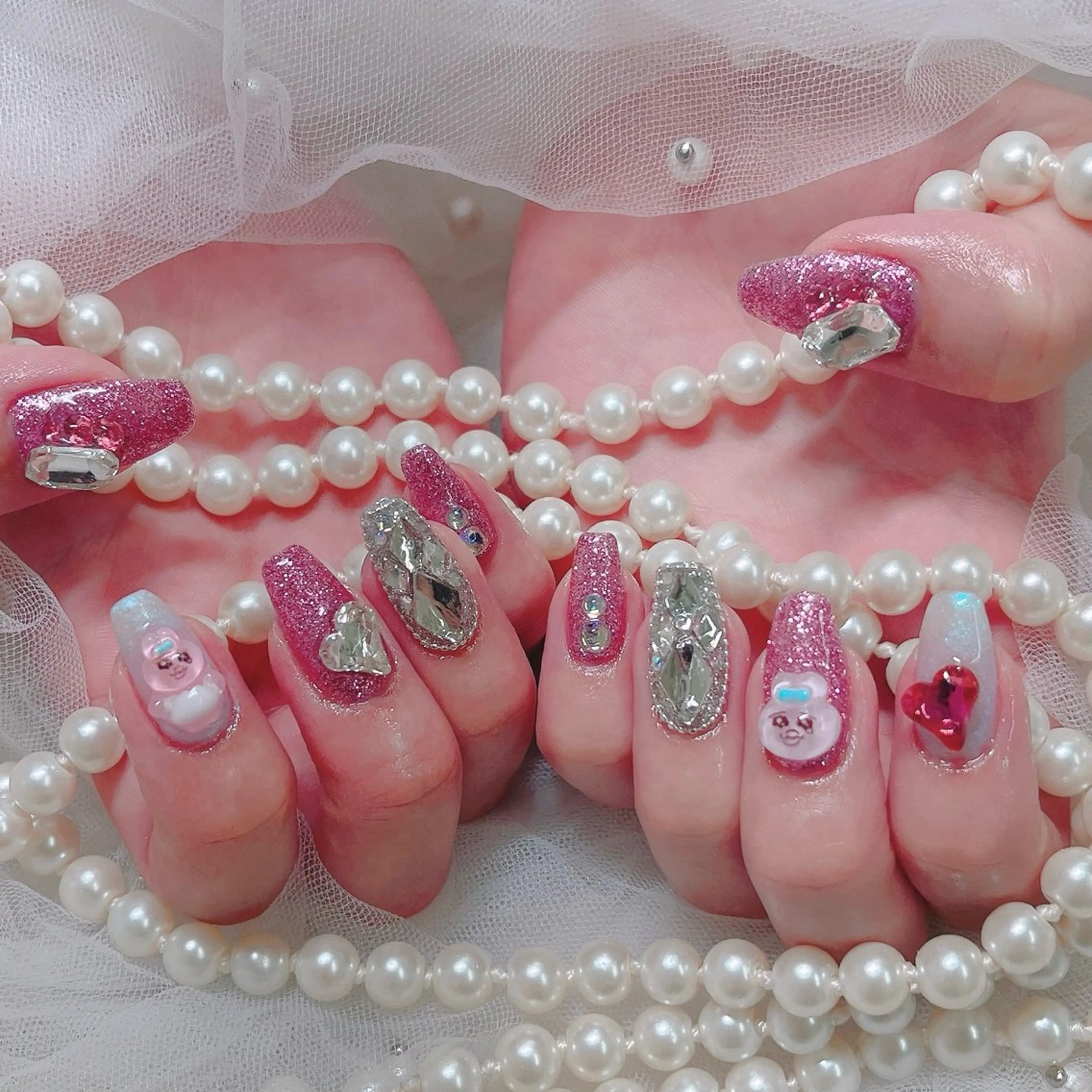 ネイル キラキラネイル 💛KAREN‪ 🪄新宿✨nailのネイルデザイン