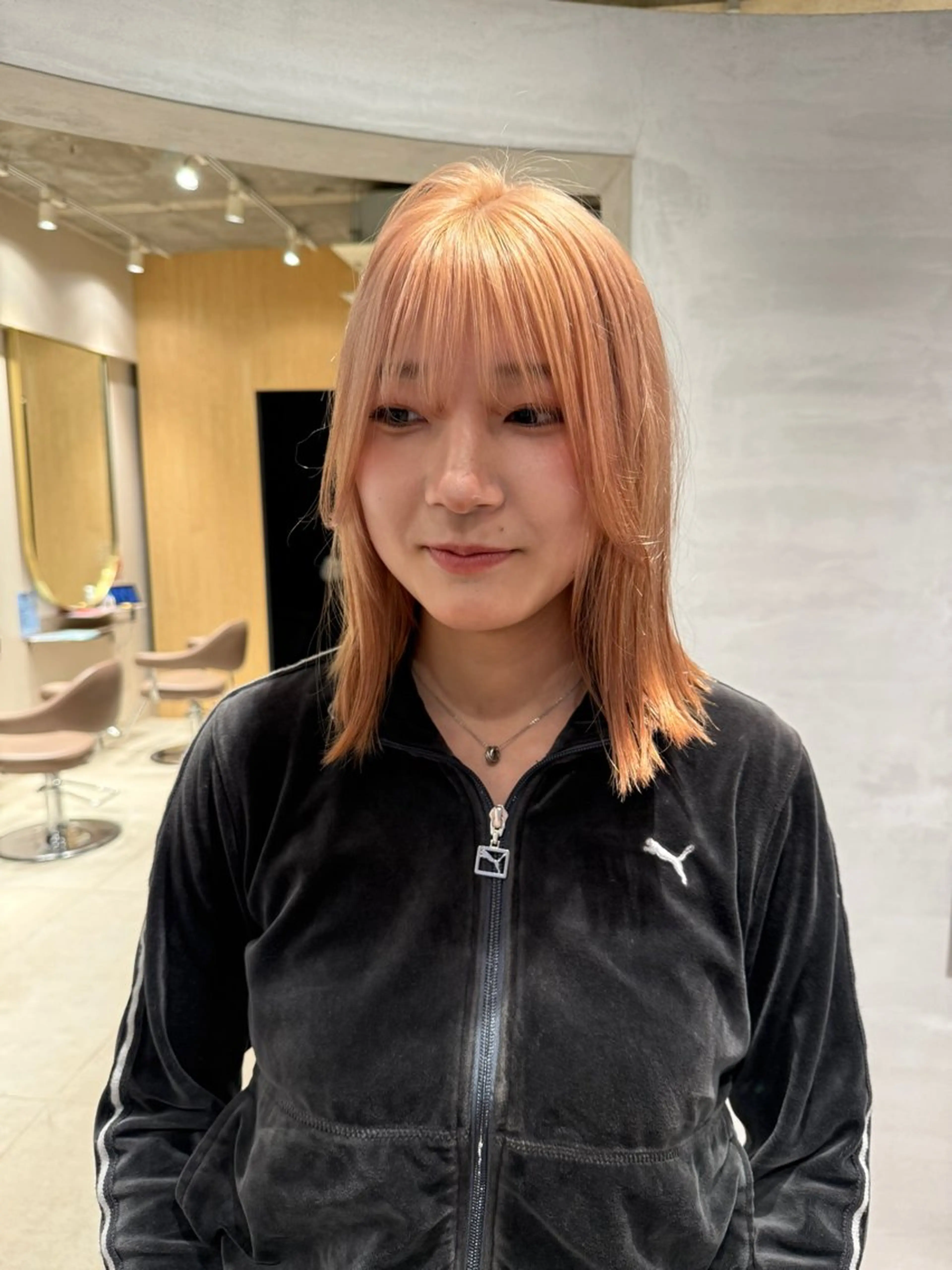 ミディアム ボブ 顔まわりレイヤー 顔周りカット レイヤーカット カット SOLAS 緑地公園店のヘアスタイル