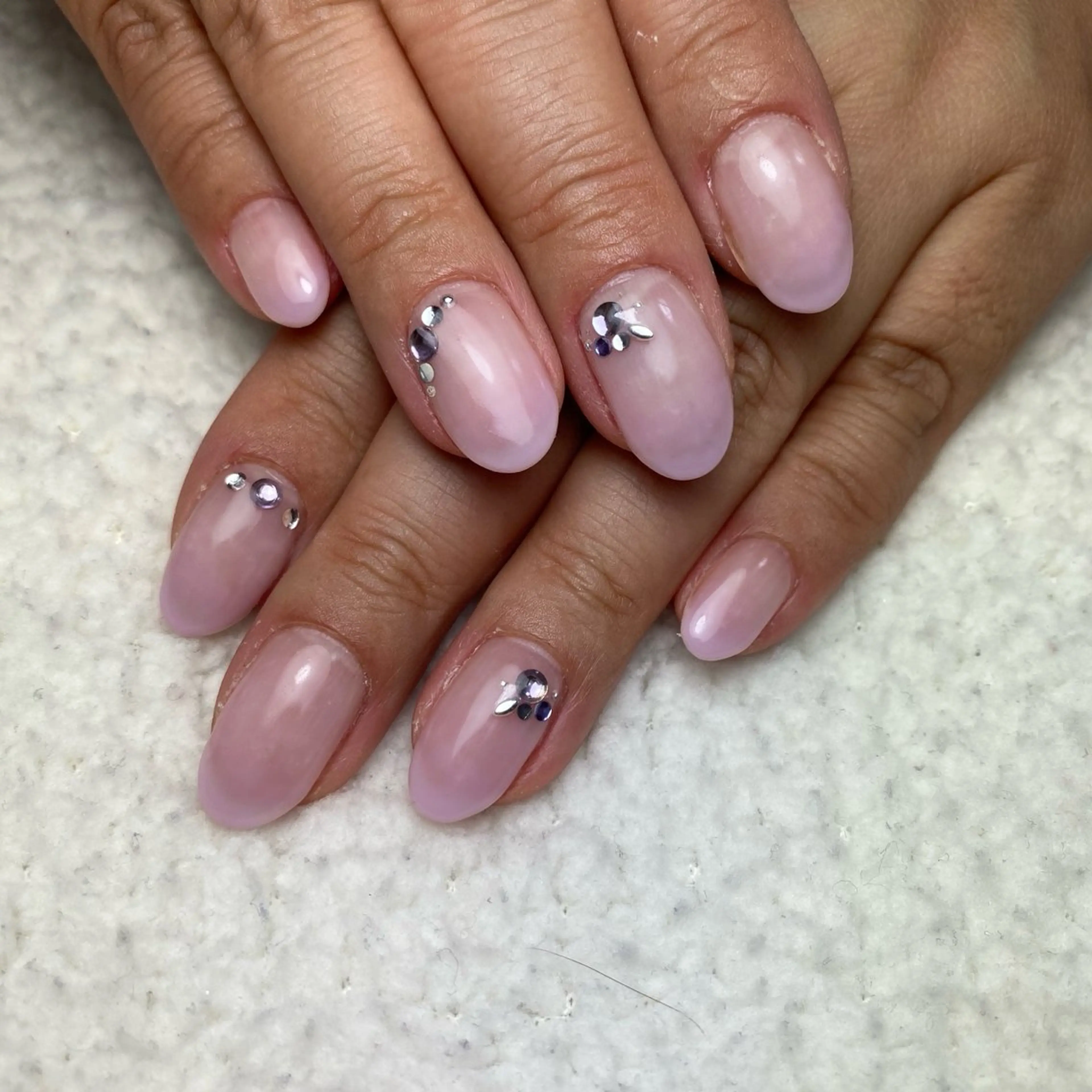 ネイル グラデーション オフィスネイル シンプルネイル ハンドネイル COCO+所属・COCO +のエステ・リラクイメージ