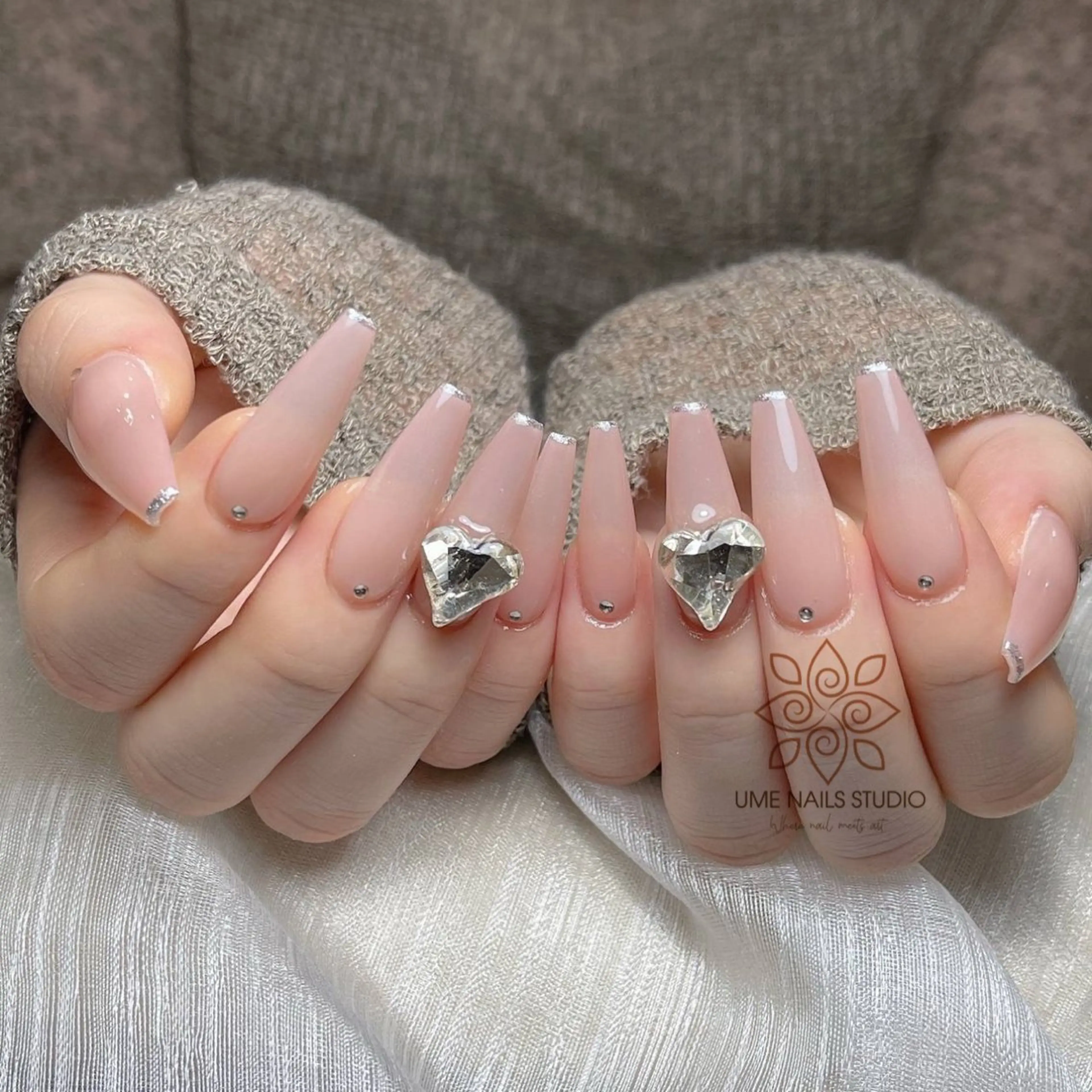 ネイル チークネイル クリアネイル ガーリー キラキラネイル 韓国ネイル Ume Nail Studioのネイルデザイン