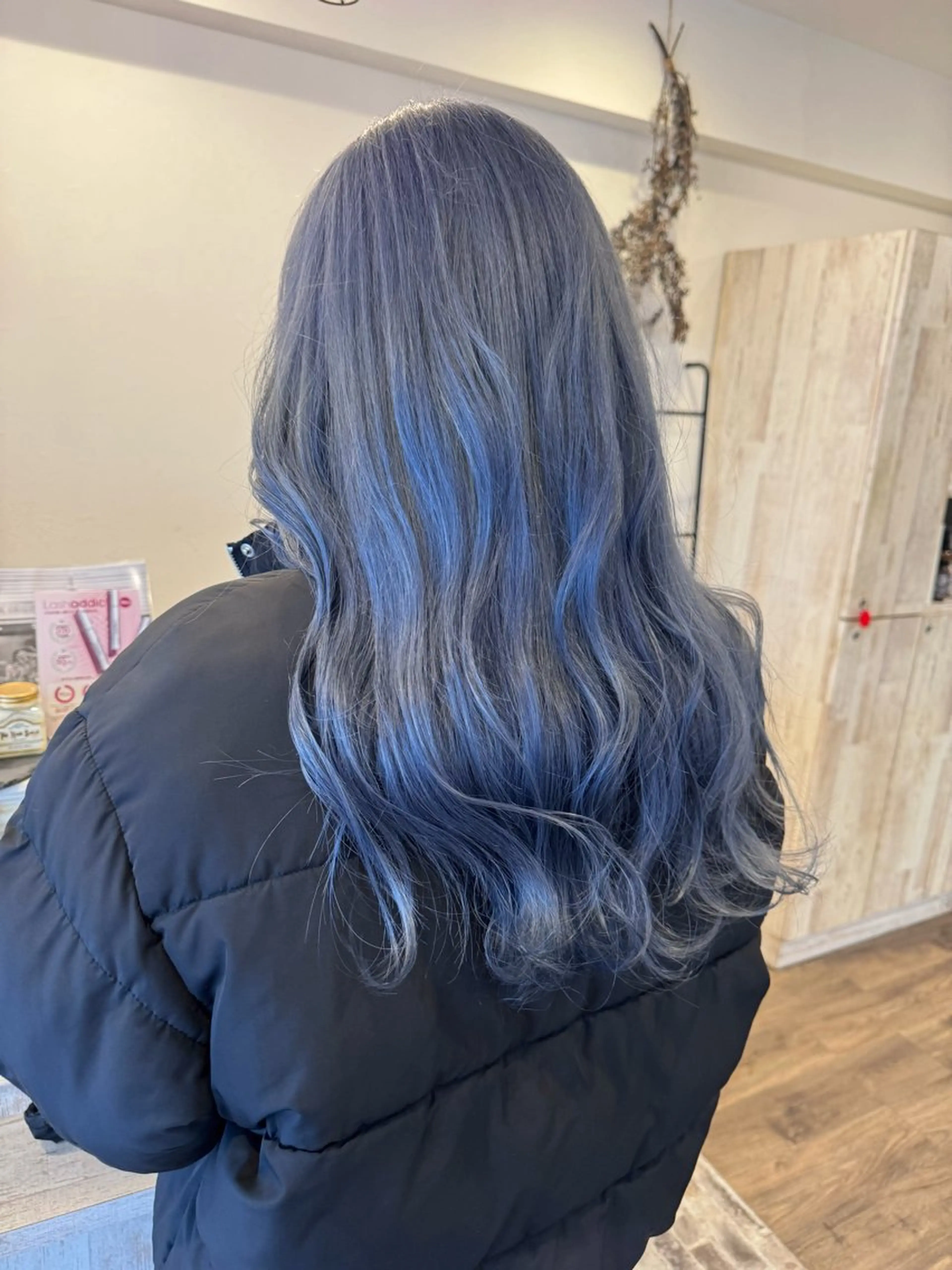ロング カラー ブリーチ ブルーカラー ヘアカラー m ā l o.🌷 サカモトマイコのヘアスタイル