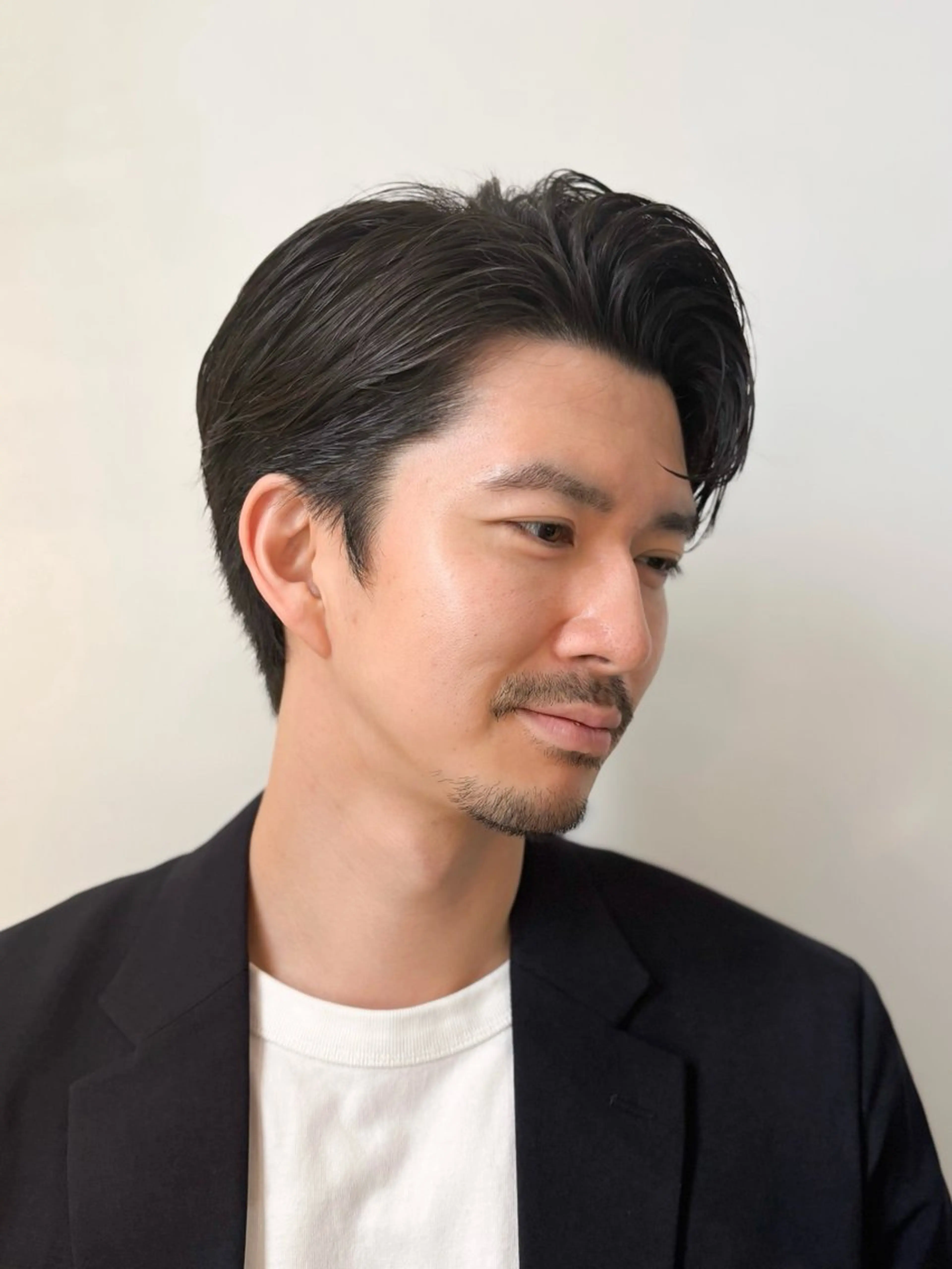 ショート パーマ メンズ ビジネス フェザーパーマ メンズパーマ カット パーマ 【メンズ縮毛矯正】 FILMS  軍司のヘアスタイル