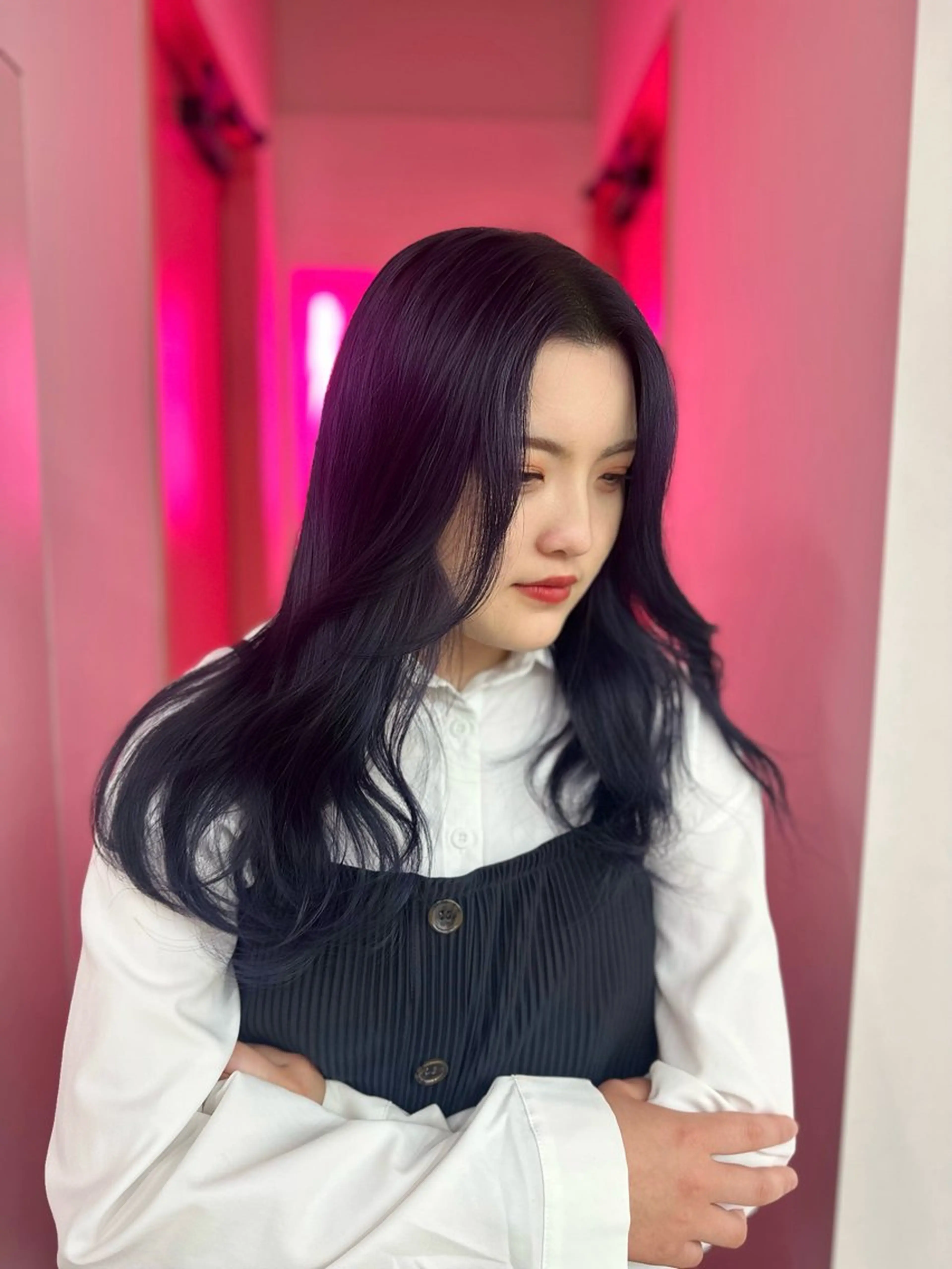 セミロング カラー 黒髪 ブルーカラー ブルーブラック ネイビーカラー ブリーチカラー /MAHIROのヘアスタイル