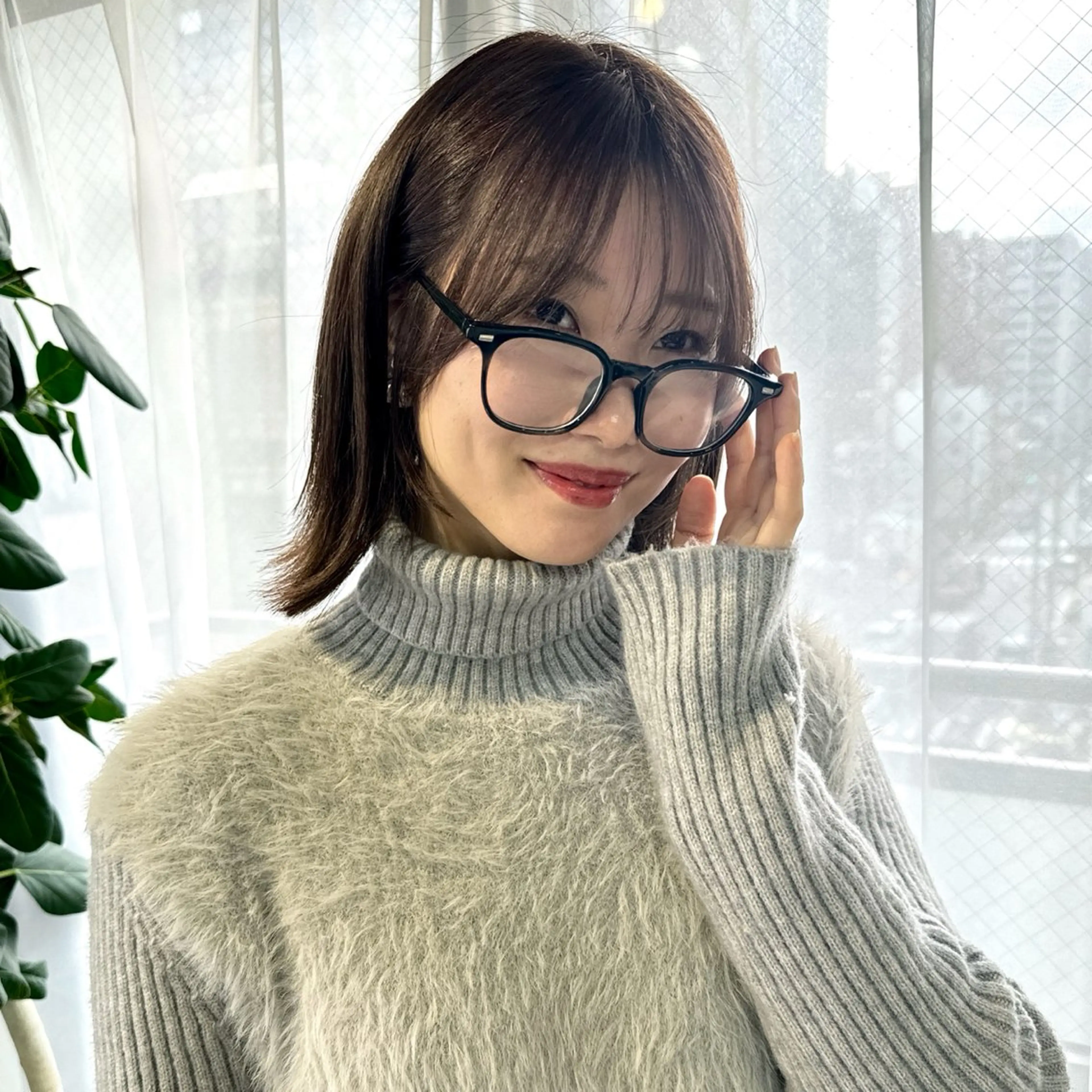 ミディアム カラー 切りっぱなしボブ ボブ シースルーバング レイヤーカット/韓国 /心斎橋/宮城ほのかのヘアスタイル