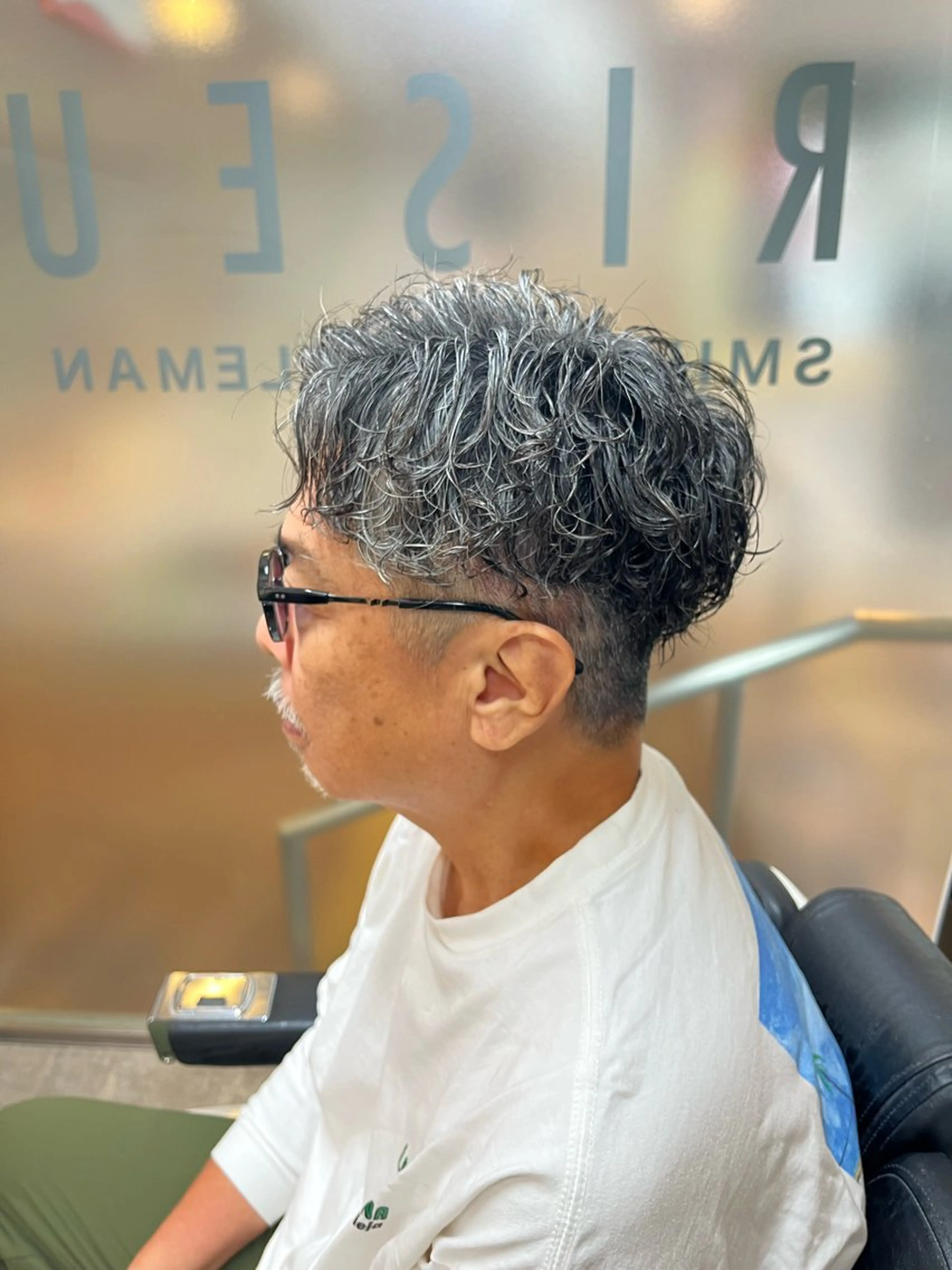 ショート パーマ メンズ 佐々木 優人のヘアスタイル