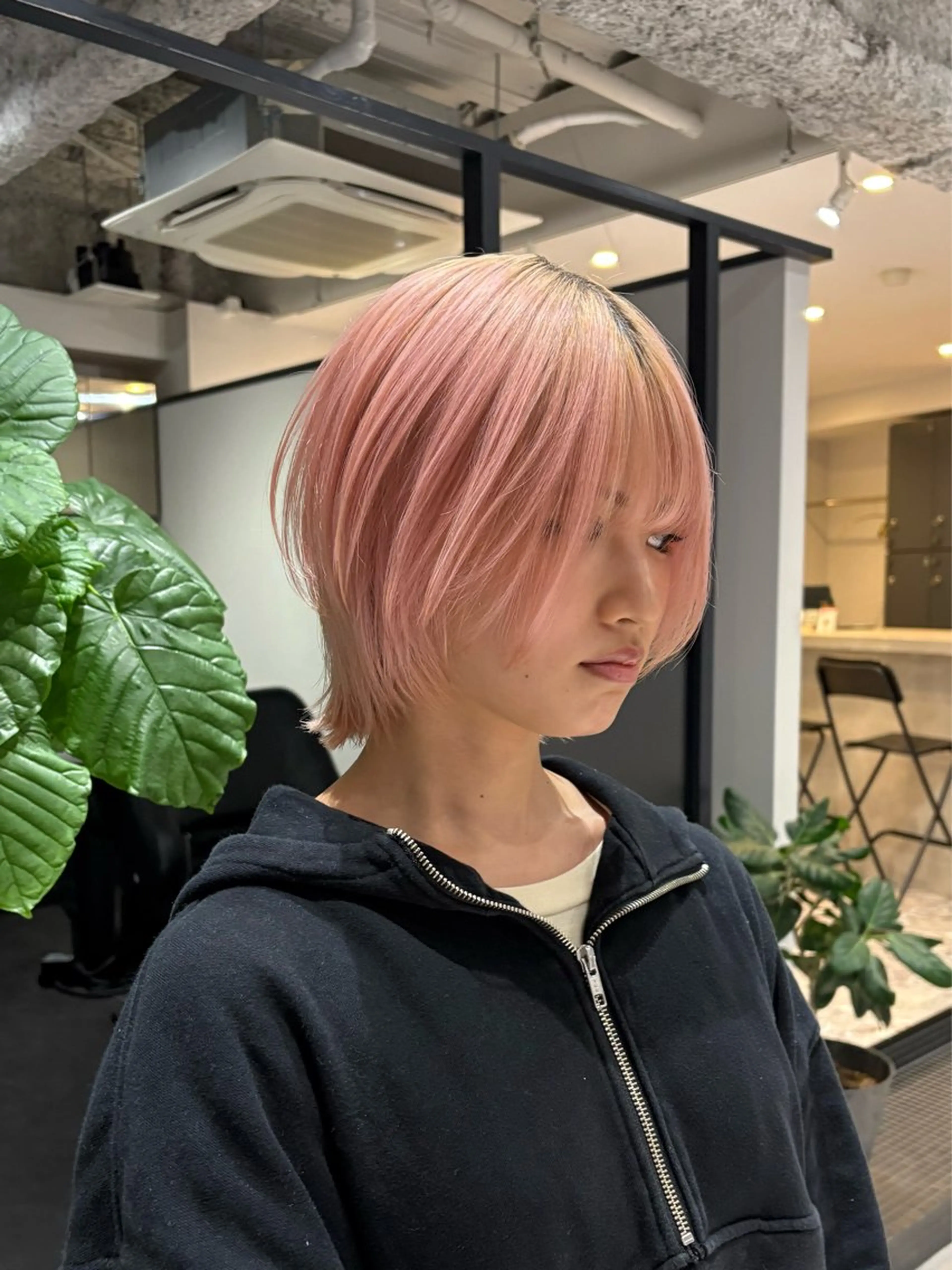 ショート カラー カット 🎀ゆな🎀ブリーチ /ショートウルフのヘアスタイル