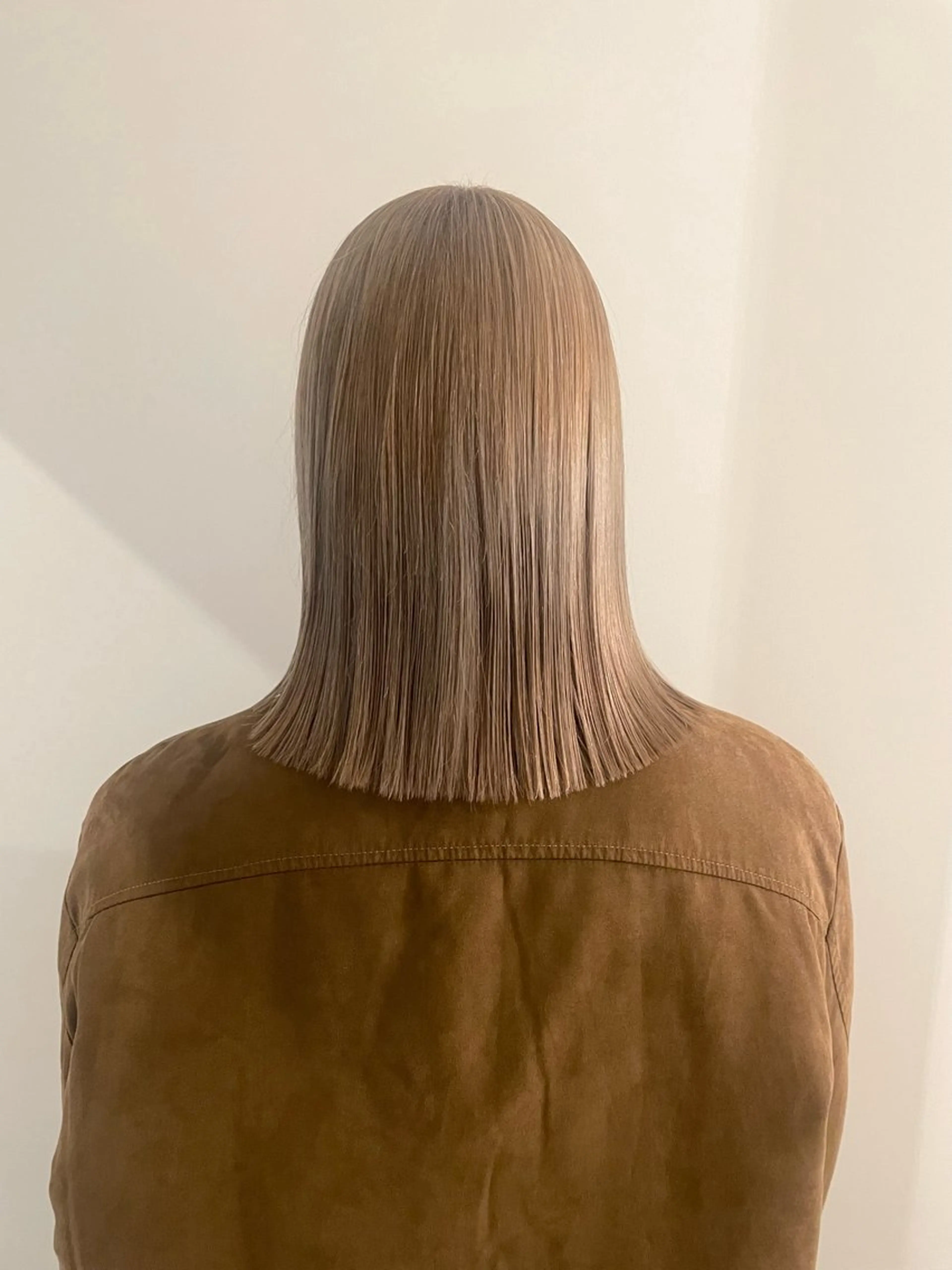 ミディアム カラー ハイトーンカラー カット 渋谷 留菜のヘアスタイル