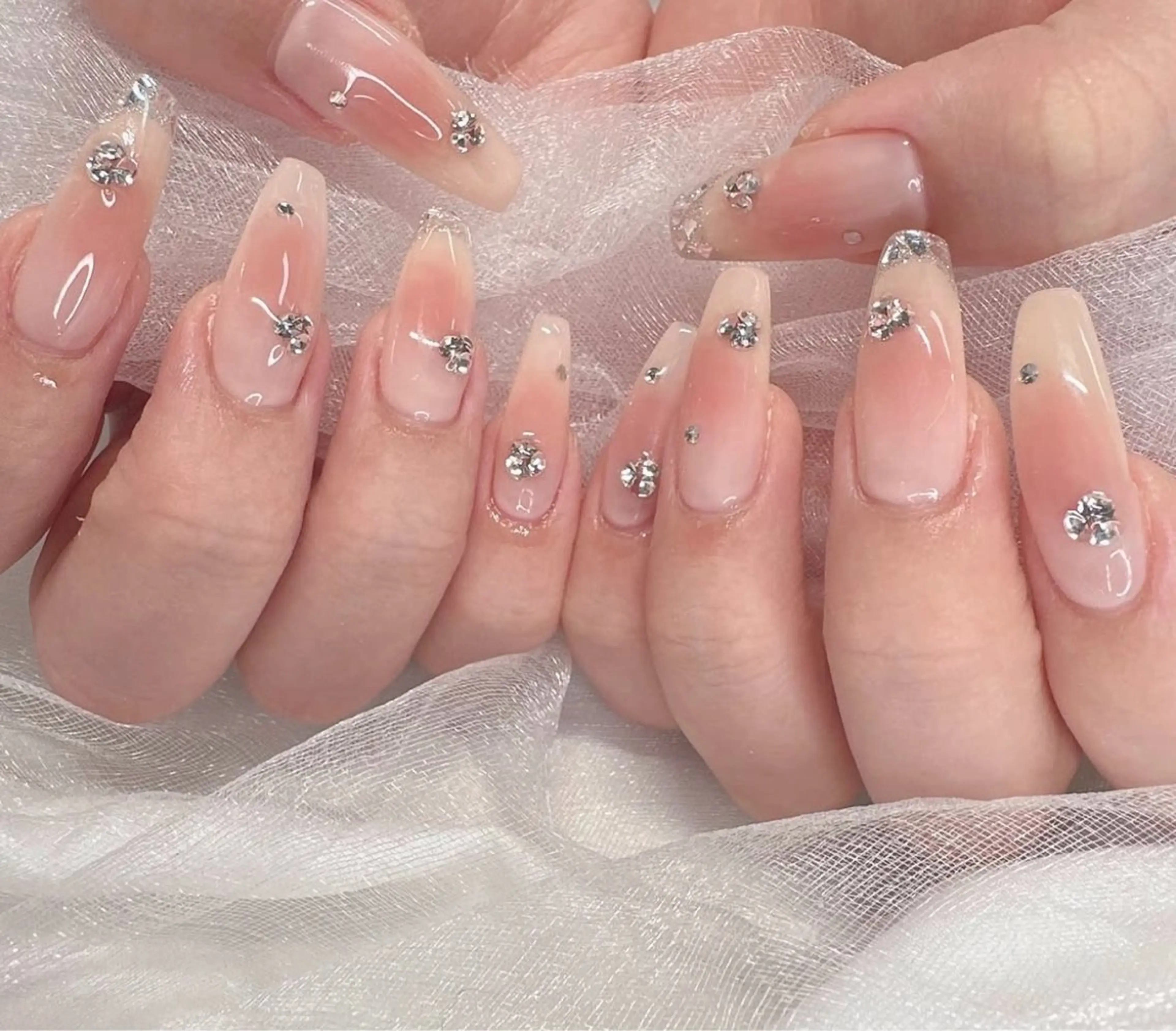 ネイル 韓国ネイル ニュアンスネイル シンプルネイル 春ネイル ワンホンネイル Nihonthy Nail 新宿のネイルデザイン