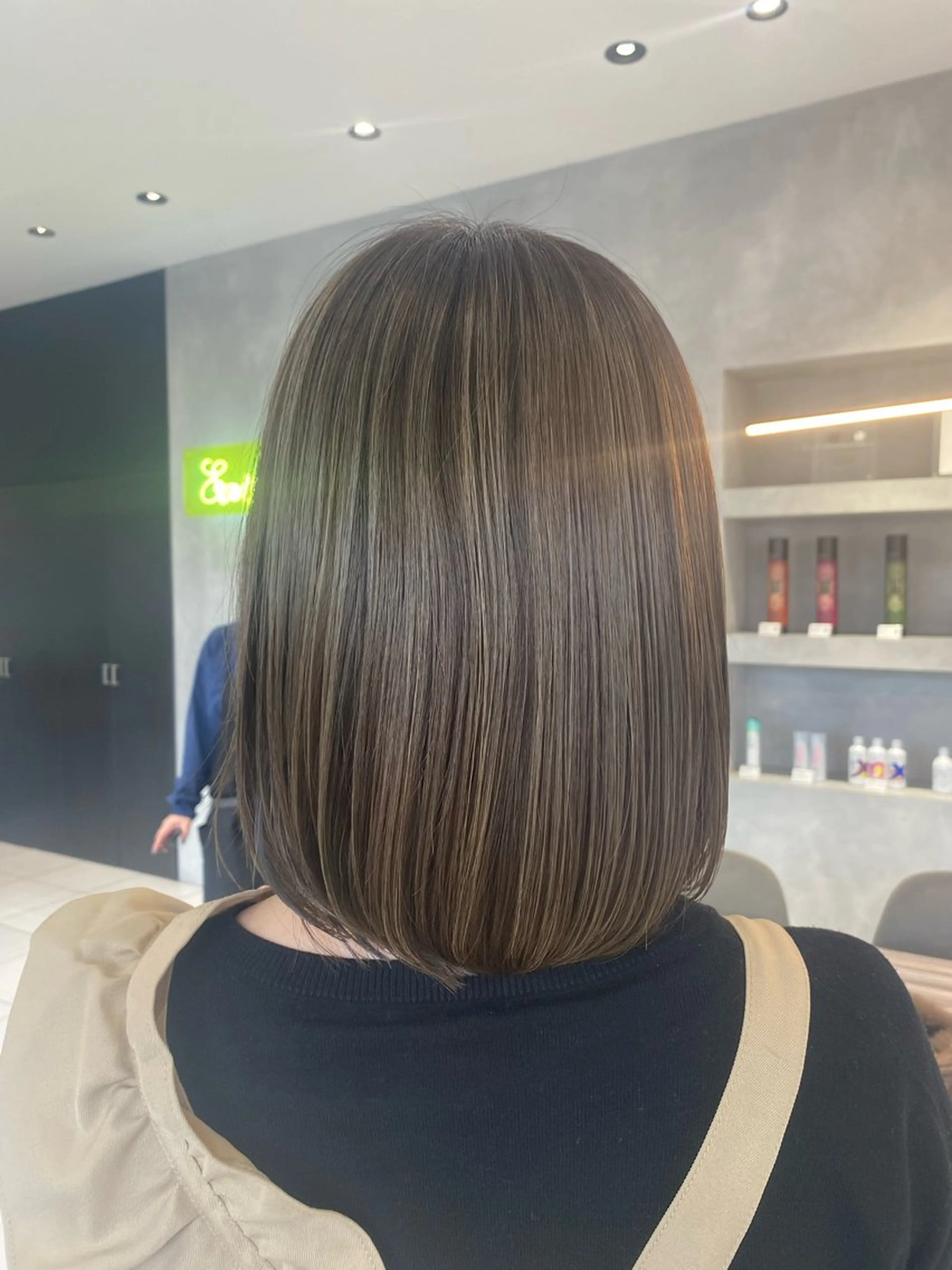 セミロング ボブ 高橋 円のヘアスタイル