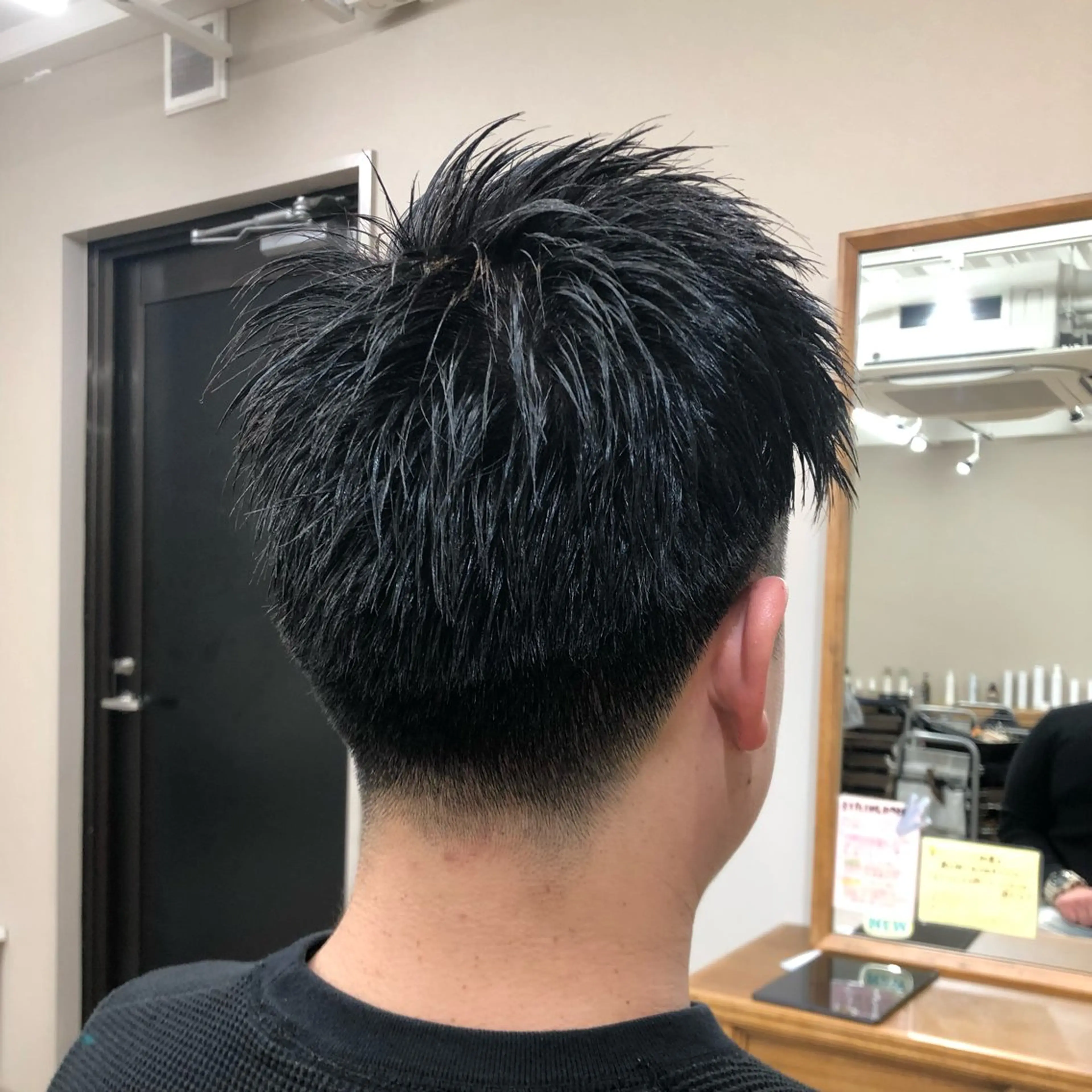 ショート メンズ 西山 良波のヘアスタイル