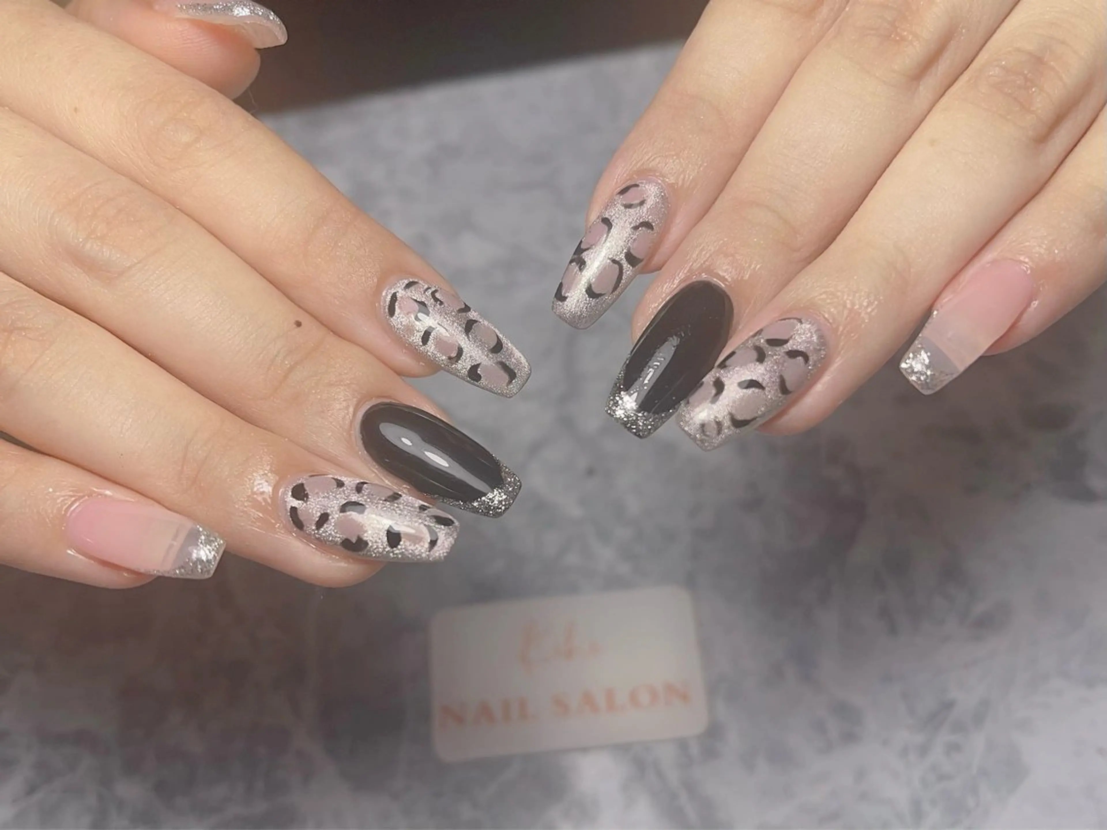 ネイル アートネイル フレンチネイル ジェルネイル グラデーション 韓国ネイル ハンドネイル 💕鈴木ユリ パラジェル/オフ無料のネイルデザイン